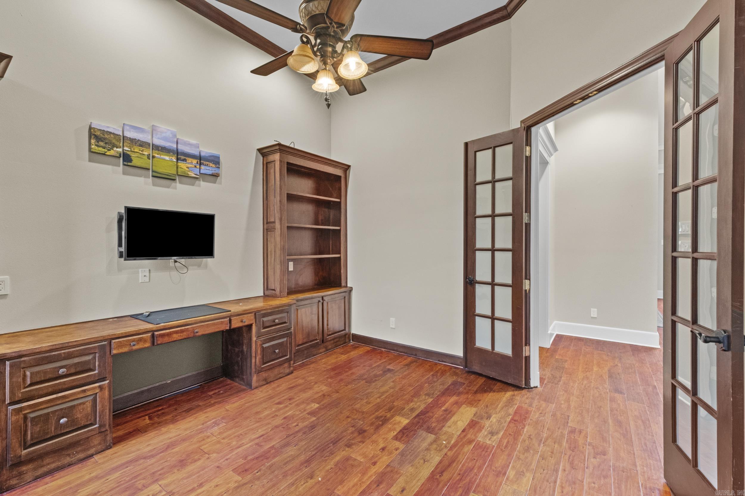 COUNTRY CLUB OF ARK THE - Residential