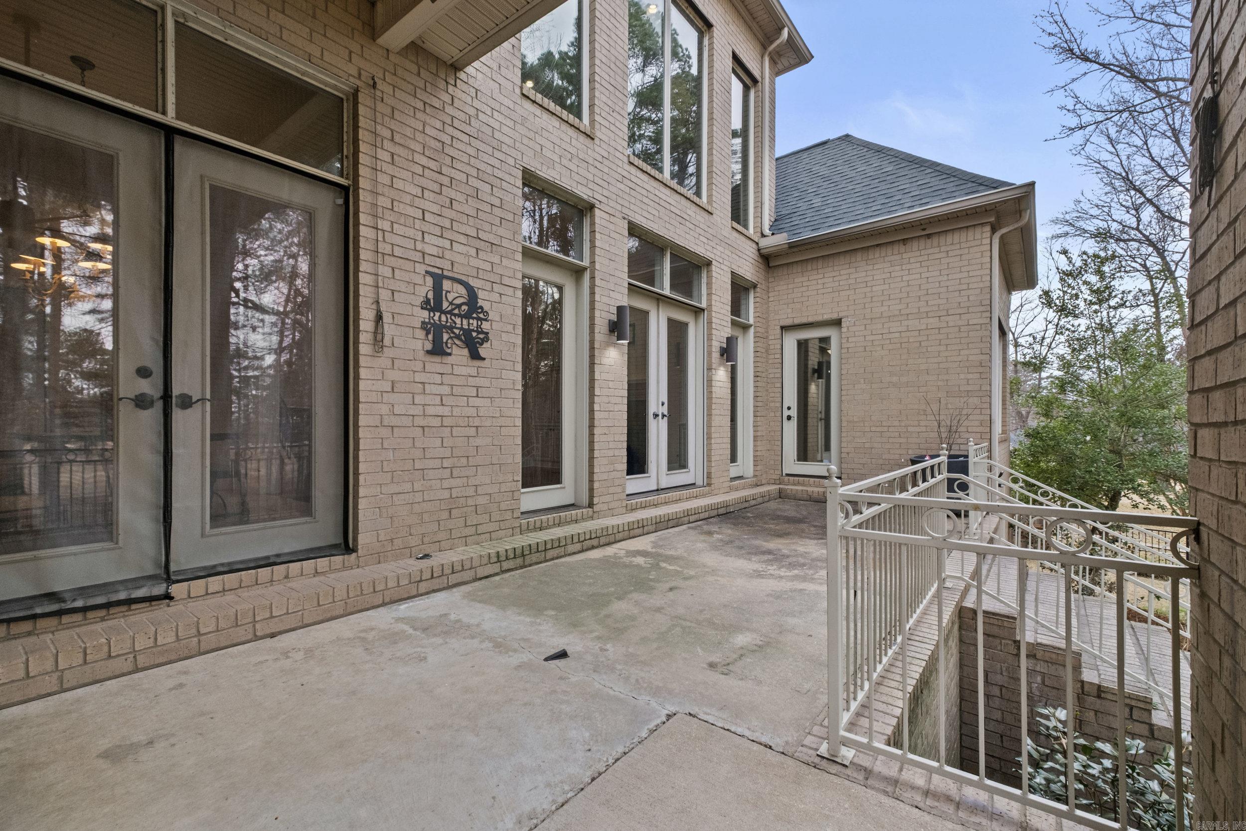 COUNTRY CLUB OF ARK THE - Residential