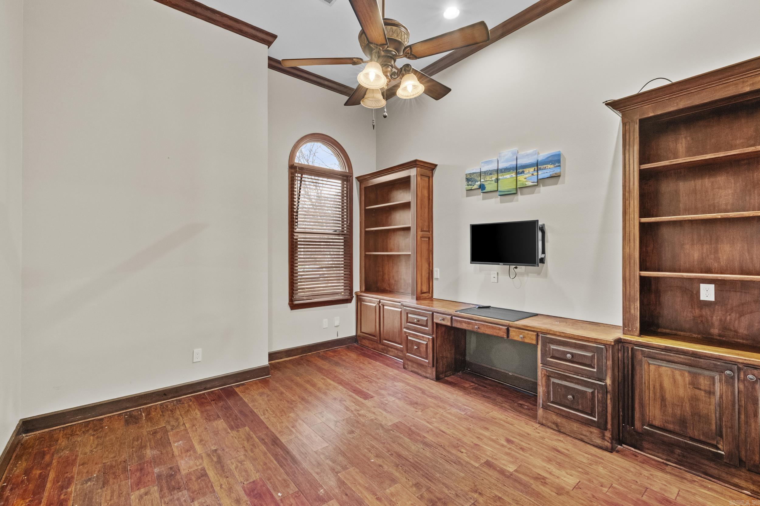 COUNTRY CLUB OF ARK THE - Residential