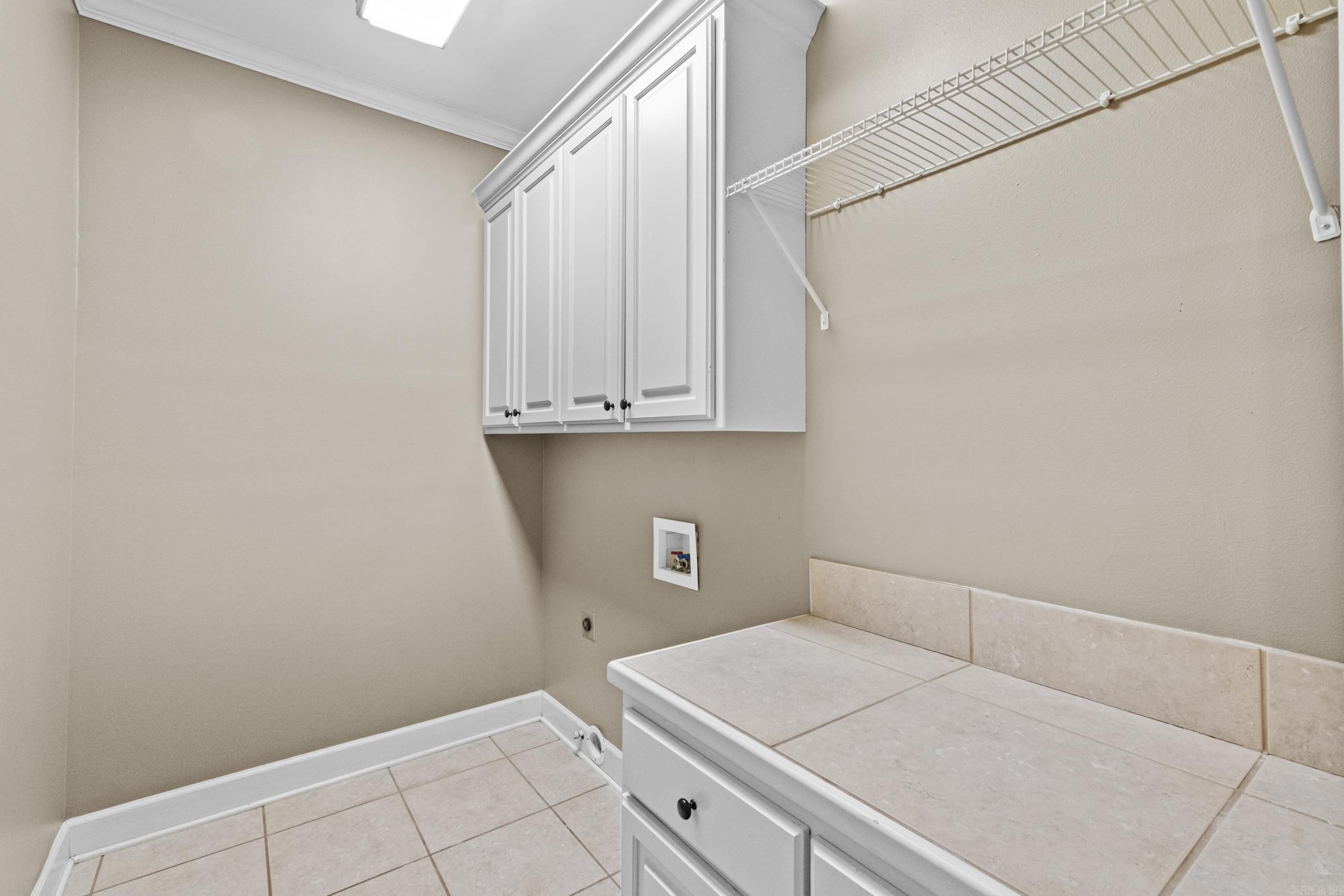 COUNTRY CLUB OF ARK THE - Residential