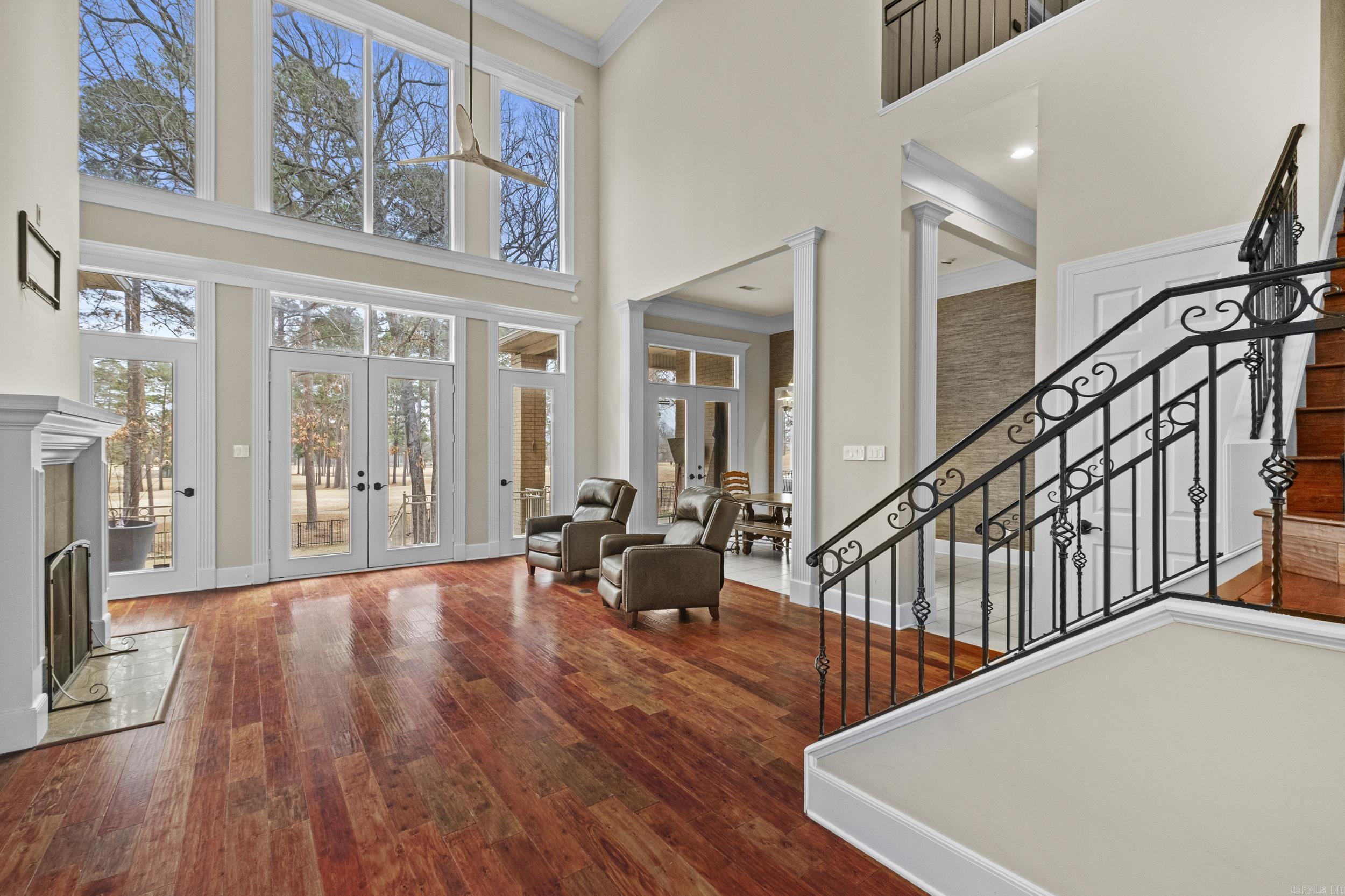 COUNTRY CLUB OF ARK THE - Residential