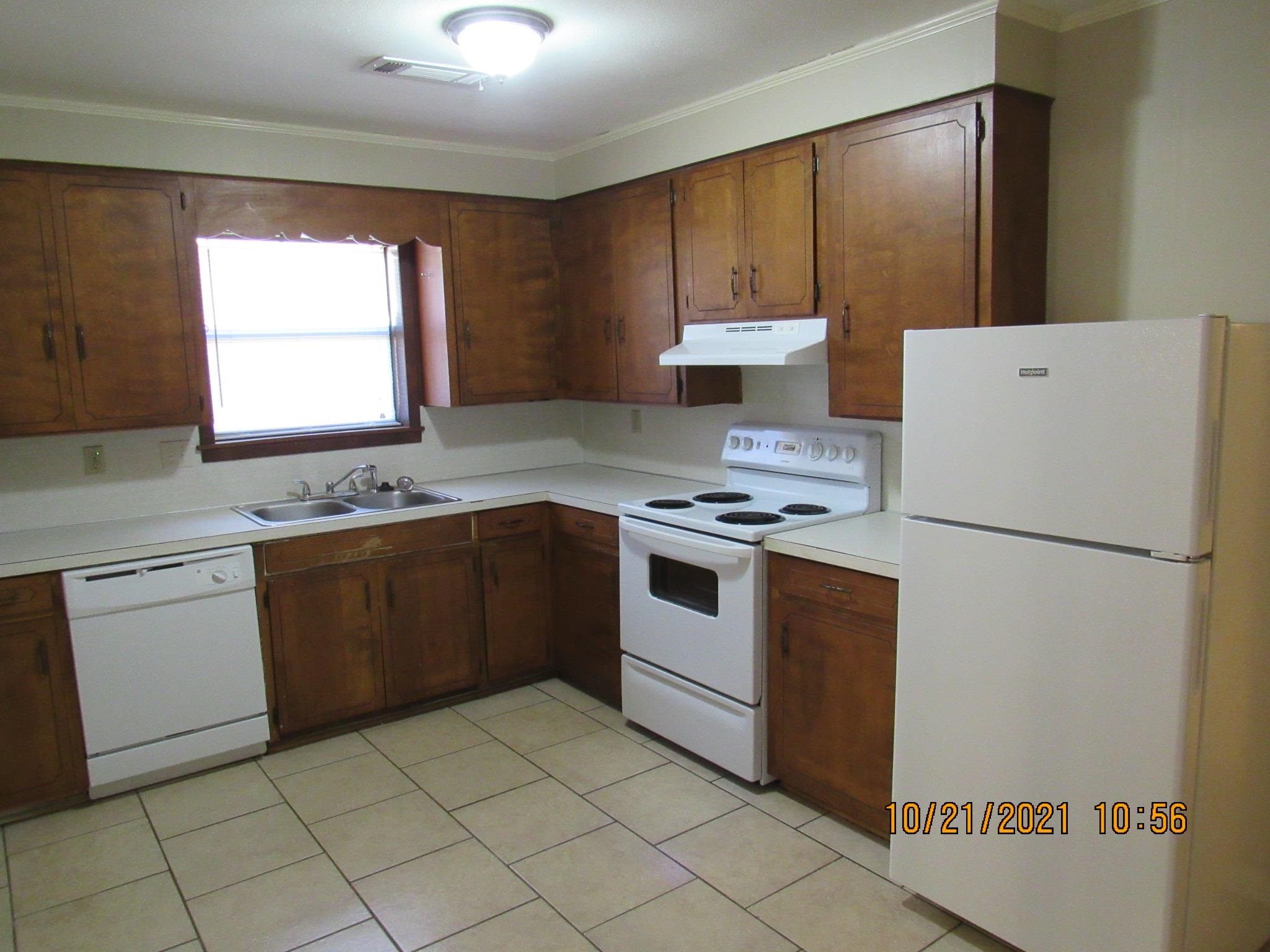 College Oak - Residential Lease