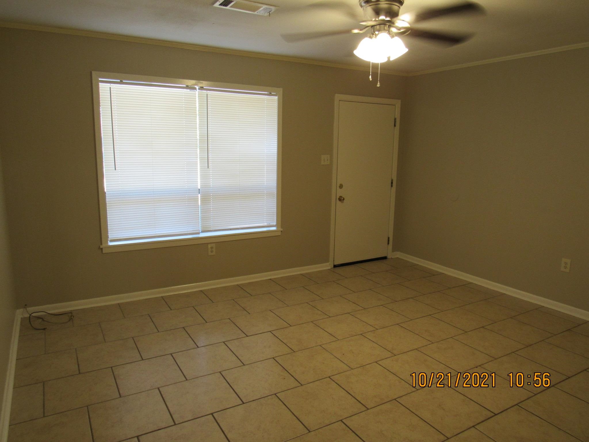 College Oak - Residential Lease