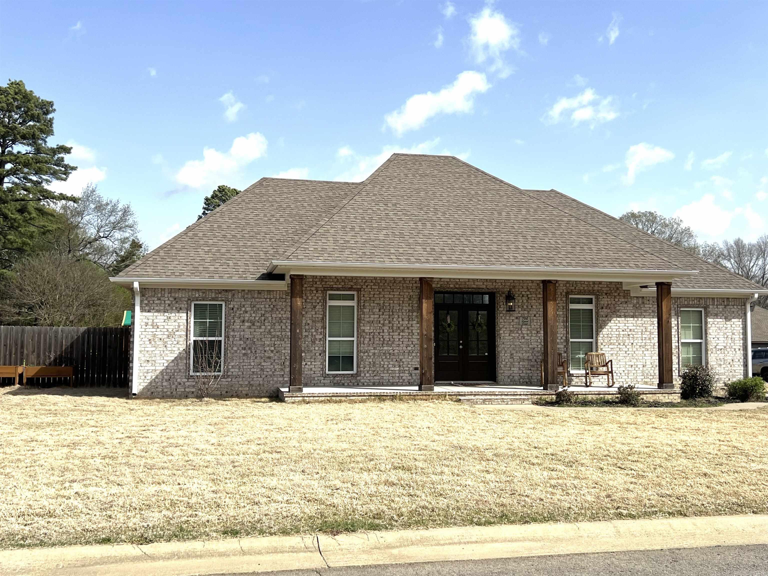 Better schedule your tour quick, this one won't last long! Beautiful home, open floor plan features luxury vinyl flooring and 10 ft ceilings in living and kitchen area. Kitchen features granite countertops with abundance of cabinetry, breakfast bar and stainless steel appliances. Spacious living area with plenty of natural light. Master suite features double vanities, soaking tub and separate shower. Split floor plan with nice size guest bedrooms and bath. Located in small quiet neighborhood, fully fenced backyard and covered patio. Call for your personal tour today.