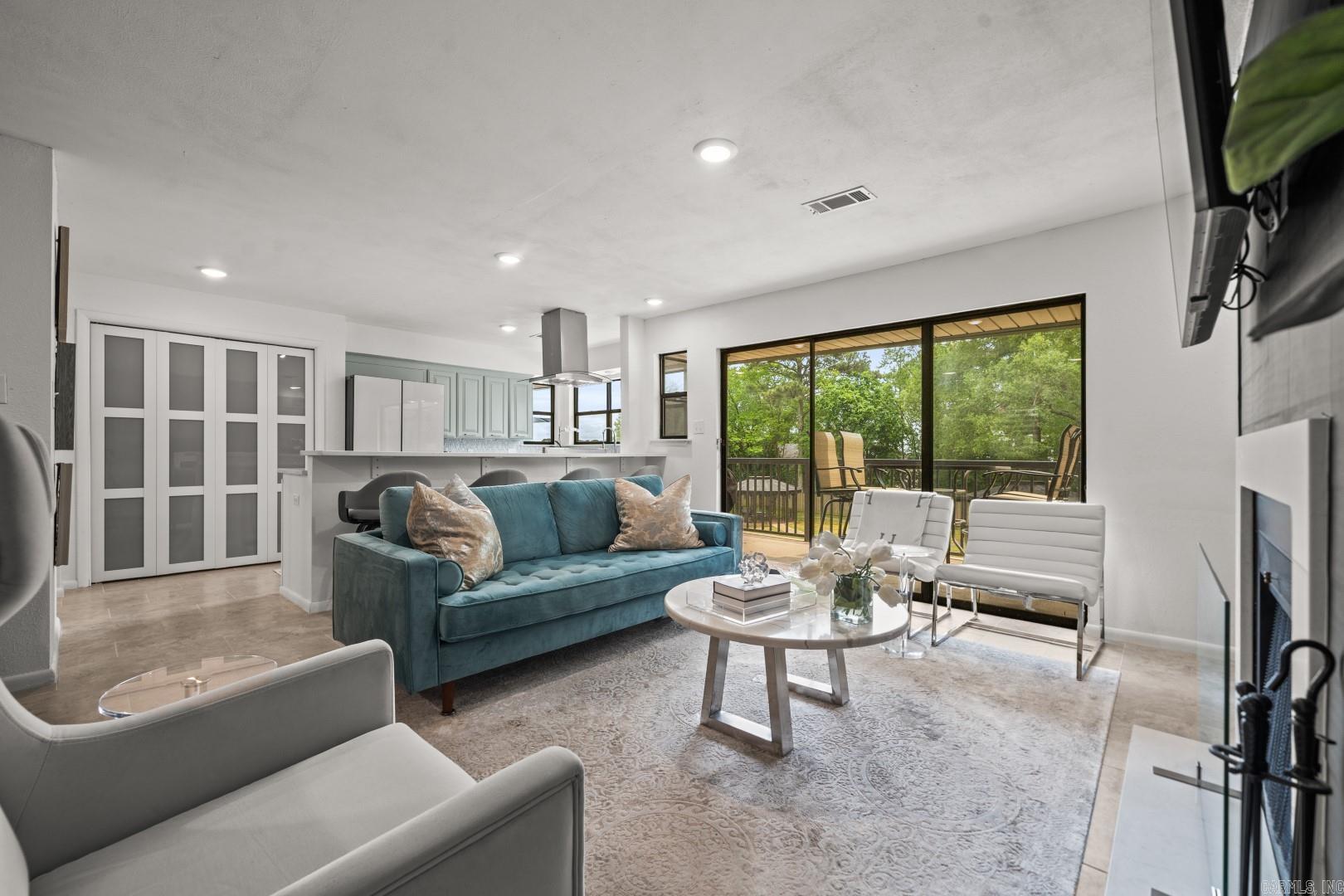 EMERALD ISLE HPR - Residential