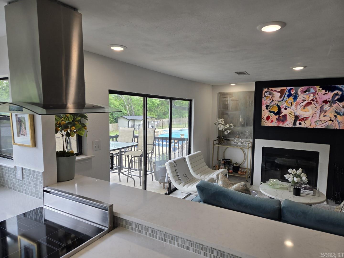 EMERALD ISLE HPR - Residential