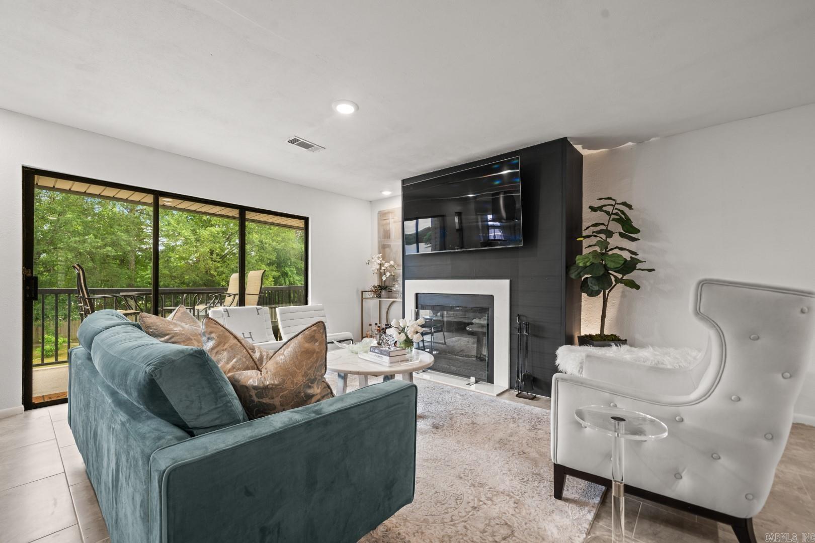 EMERALD ISLE HPR - Residential