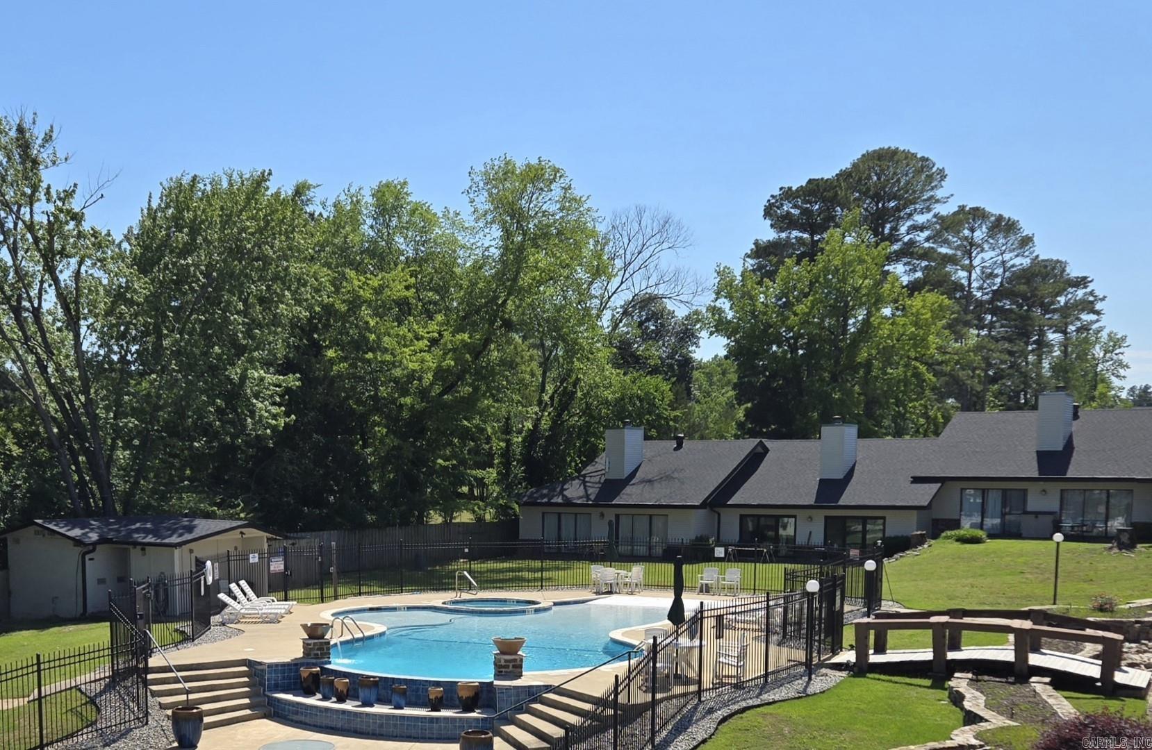 EMERALD ISLE HPR - Residential