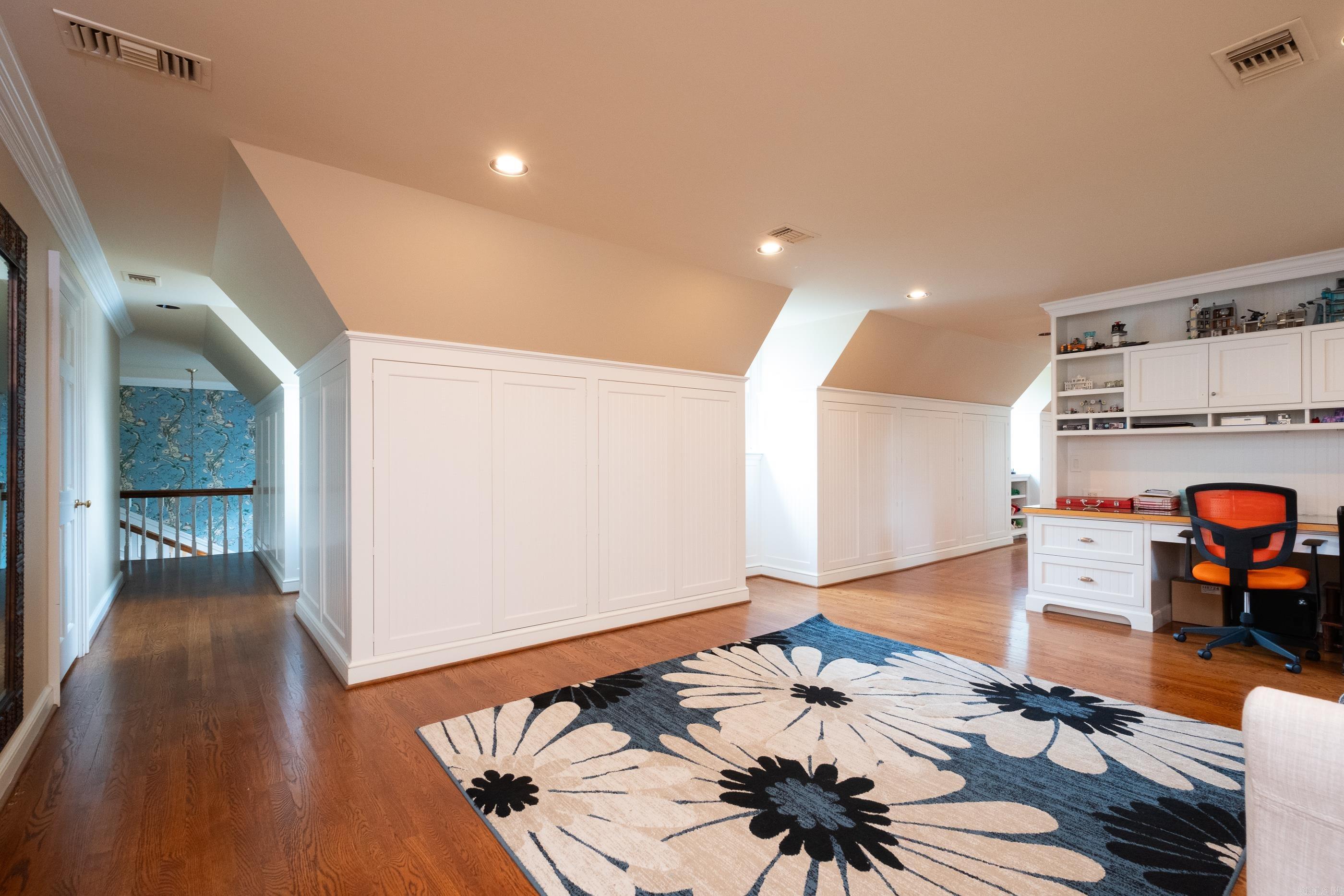 PLEASANT VALLEY - Residential