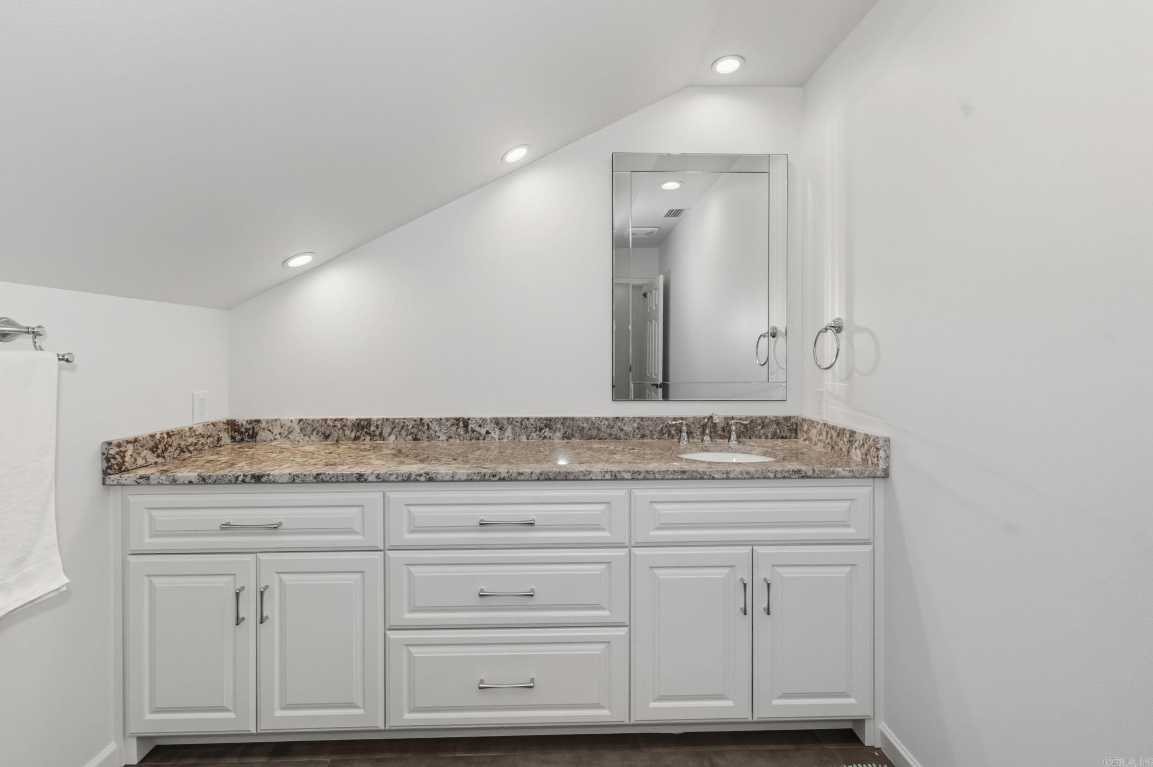 WOODRIDGE TOWNHOMES - Residential