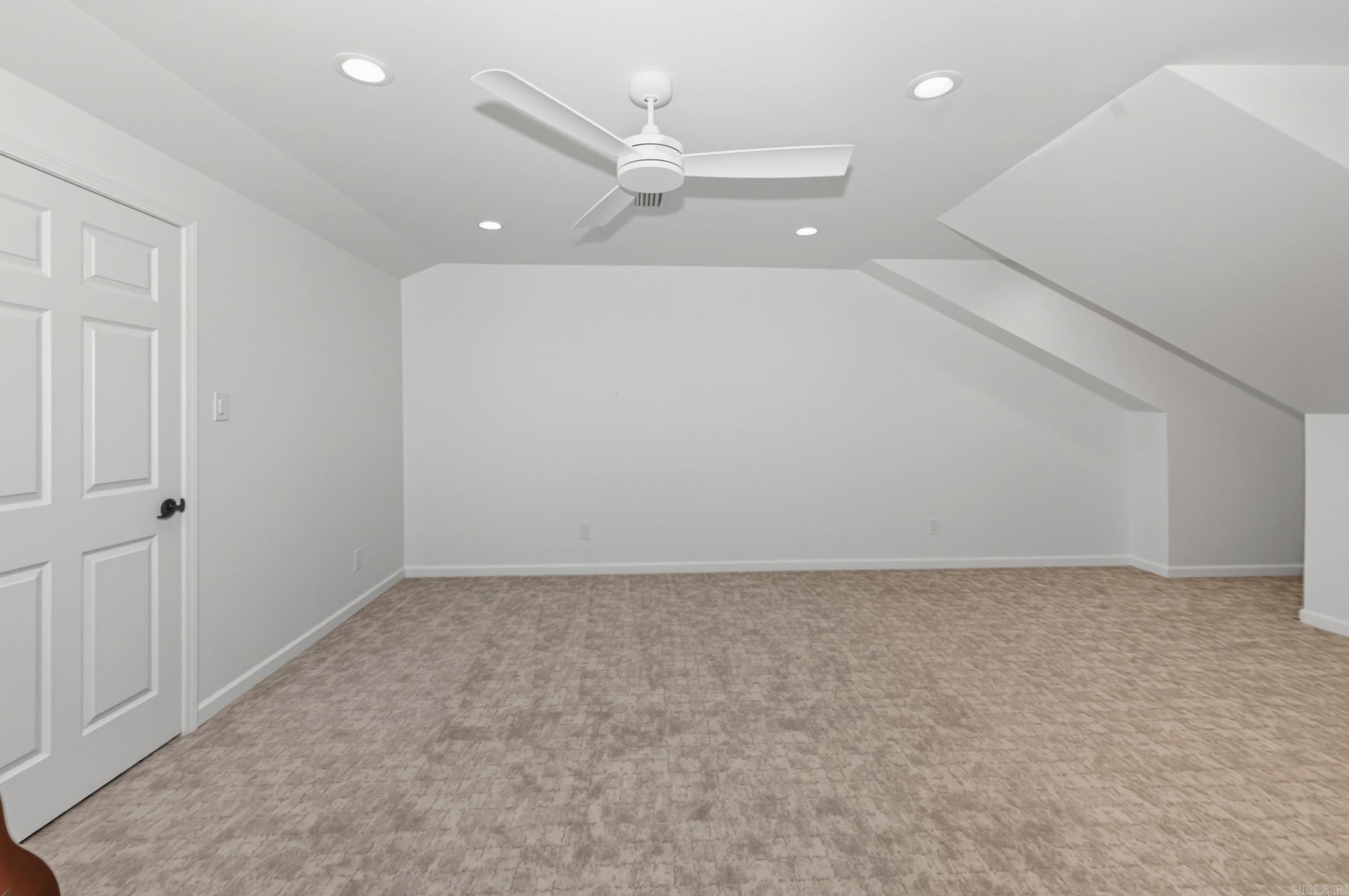 WOODRIDGE TOWNHOMES - Residential