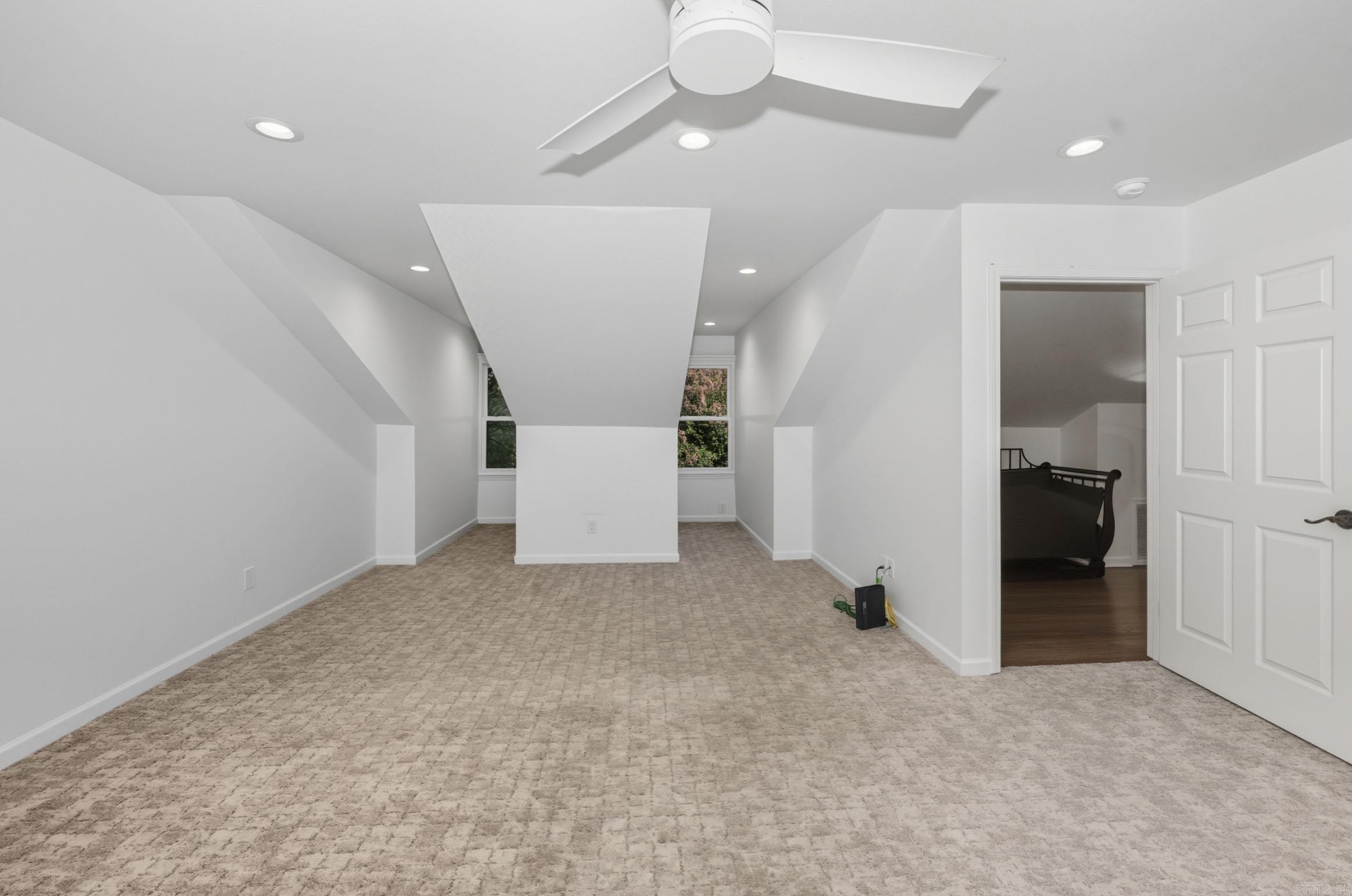 WOODRIDGE TOWNHOMES - Residential