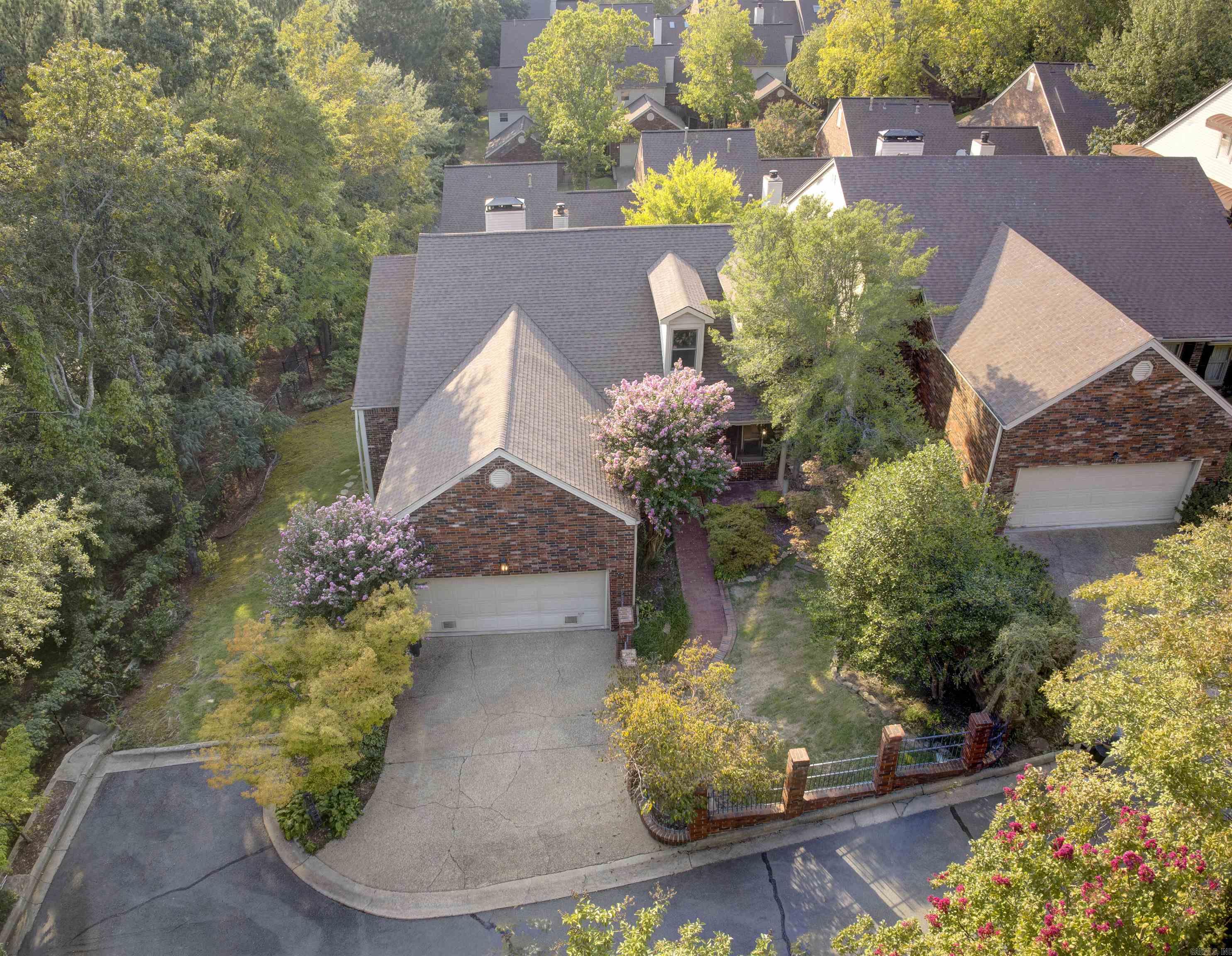 WOODRIDGE TOWNHOMES - Residential