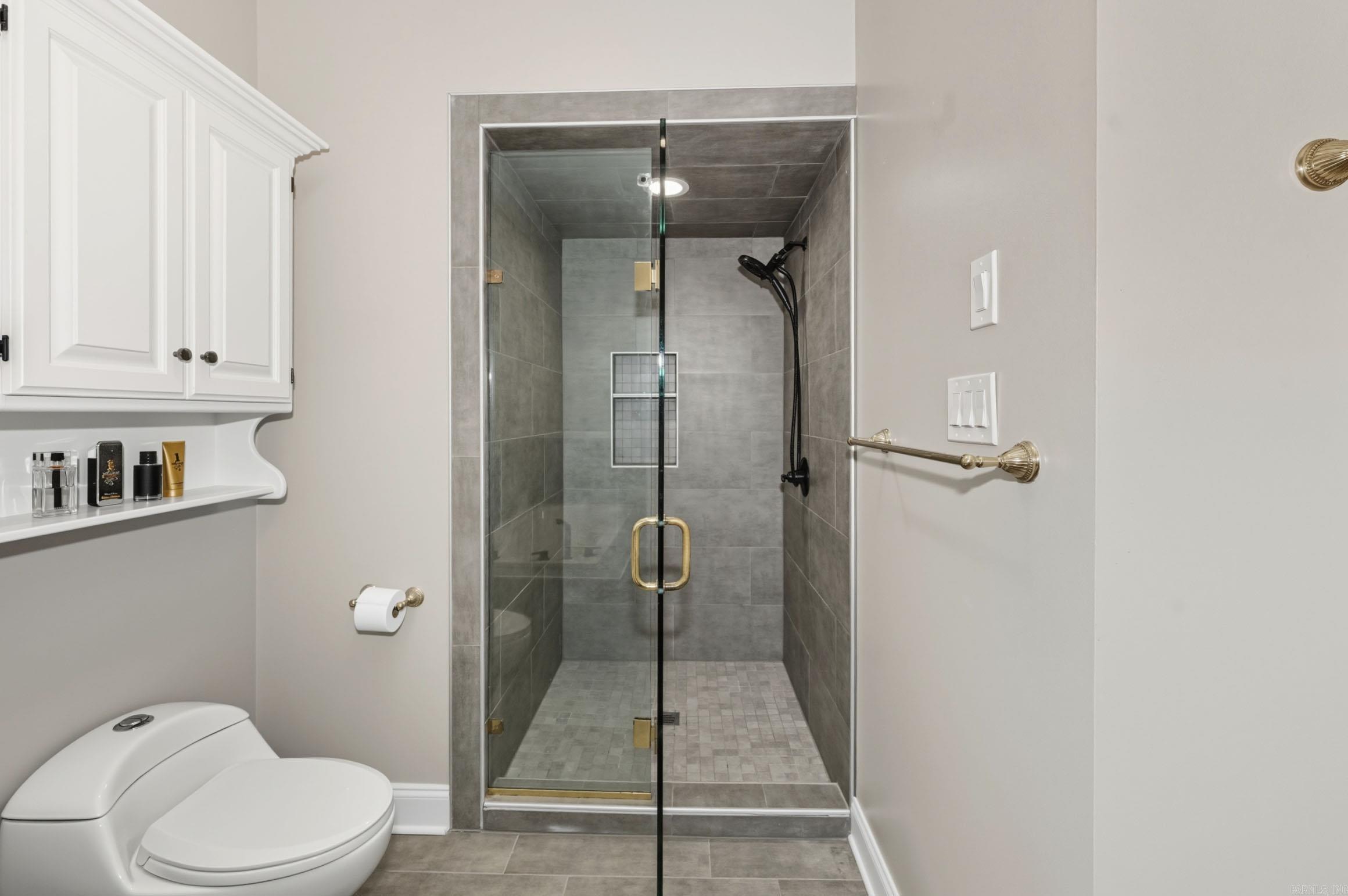 WOODRIDGE TOWNHOMES - Residential