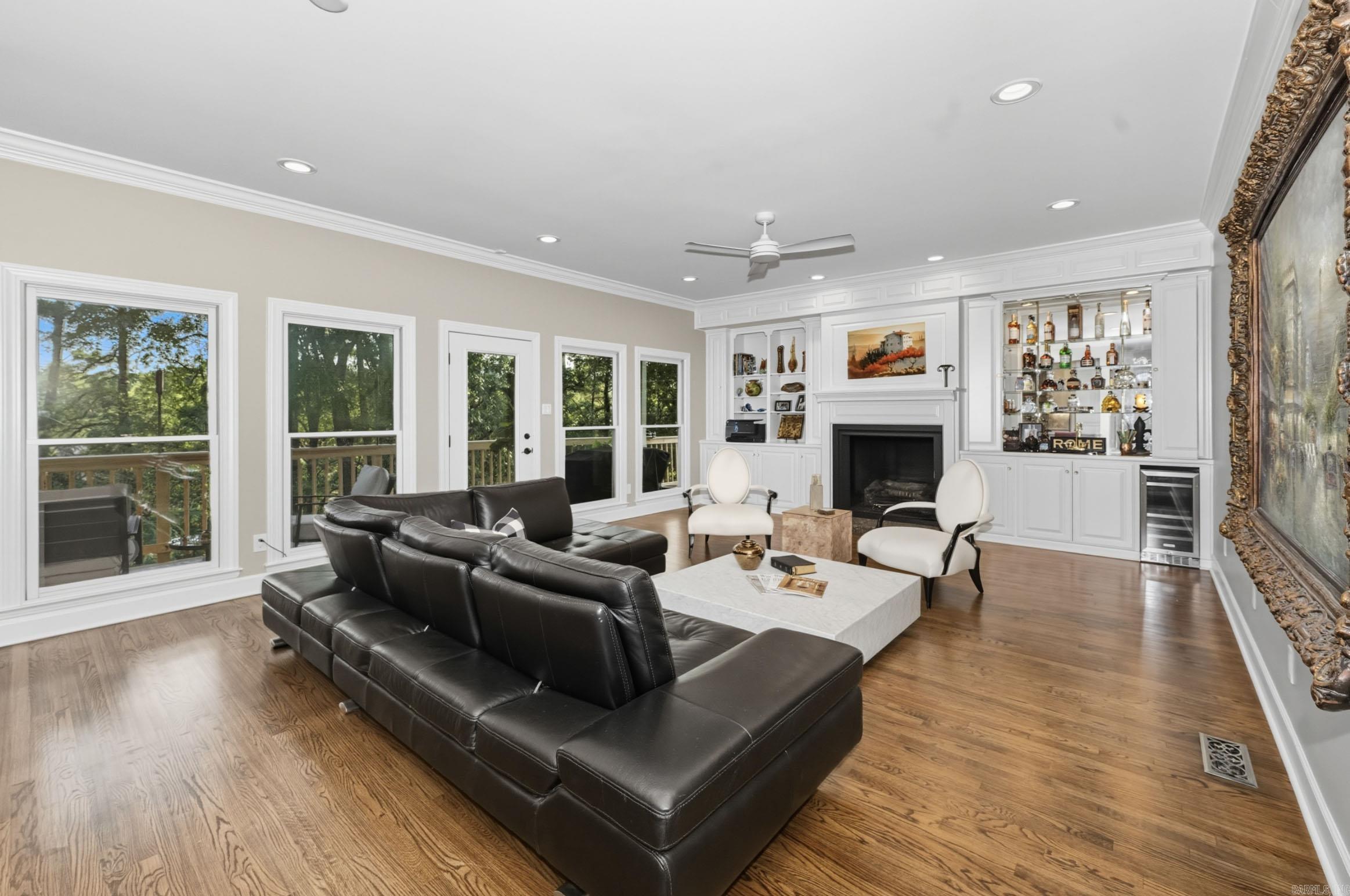 WOODRIDGE TOWNHOMES - Residential