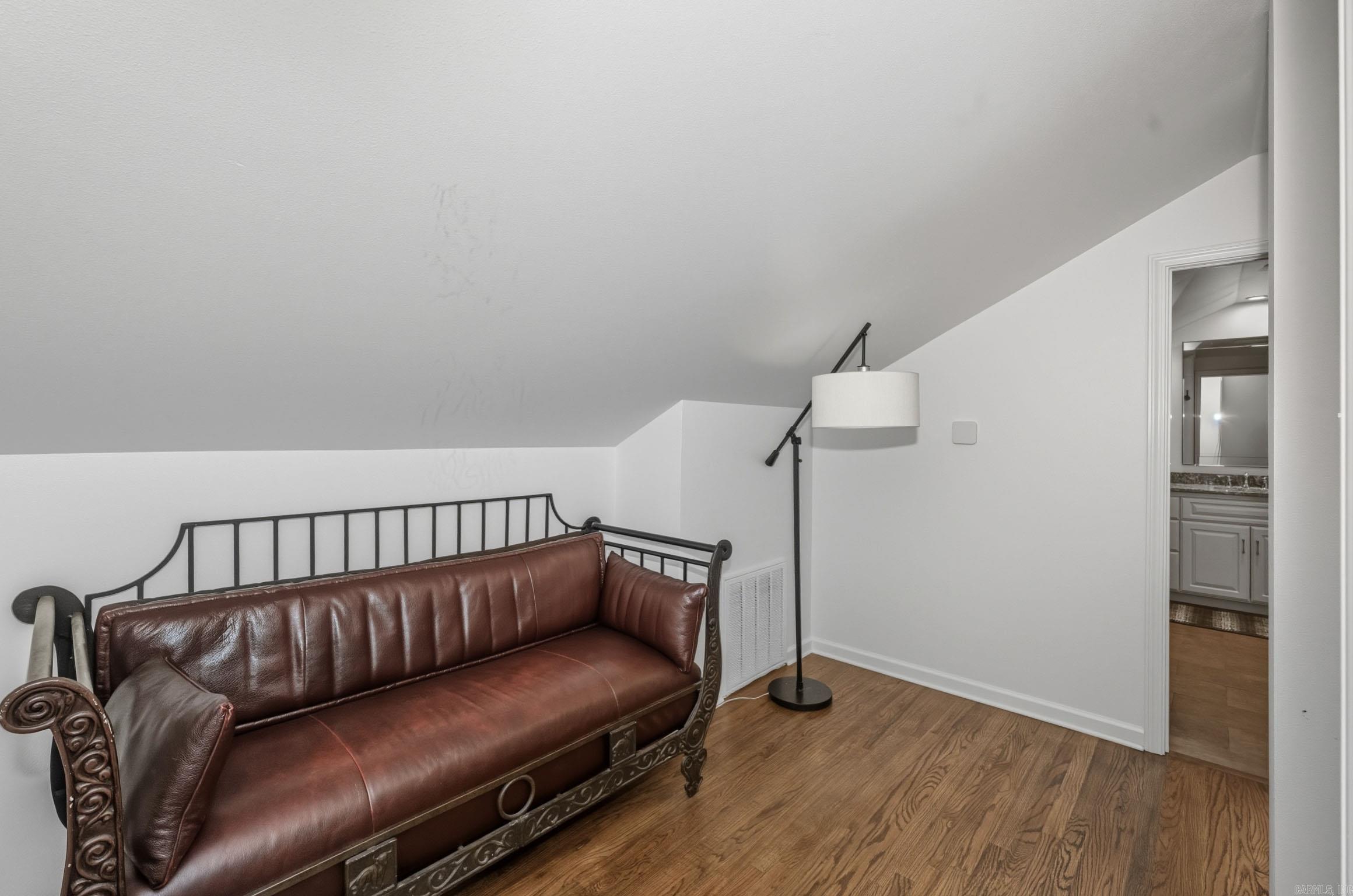 WOODRIDGE TOWNHOMES - Residential