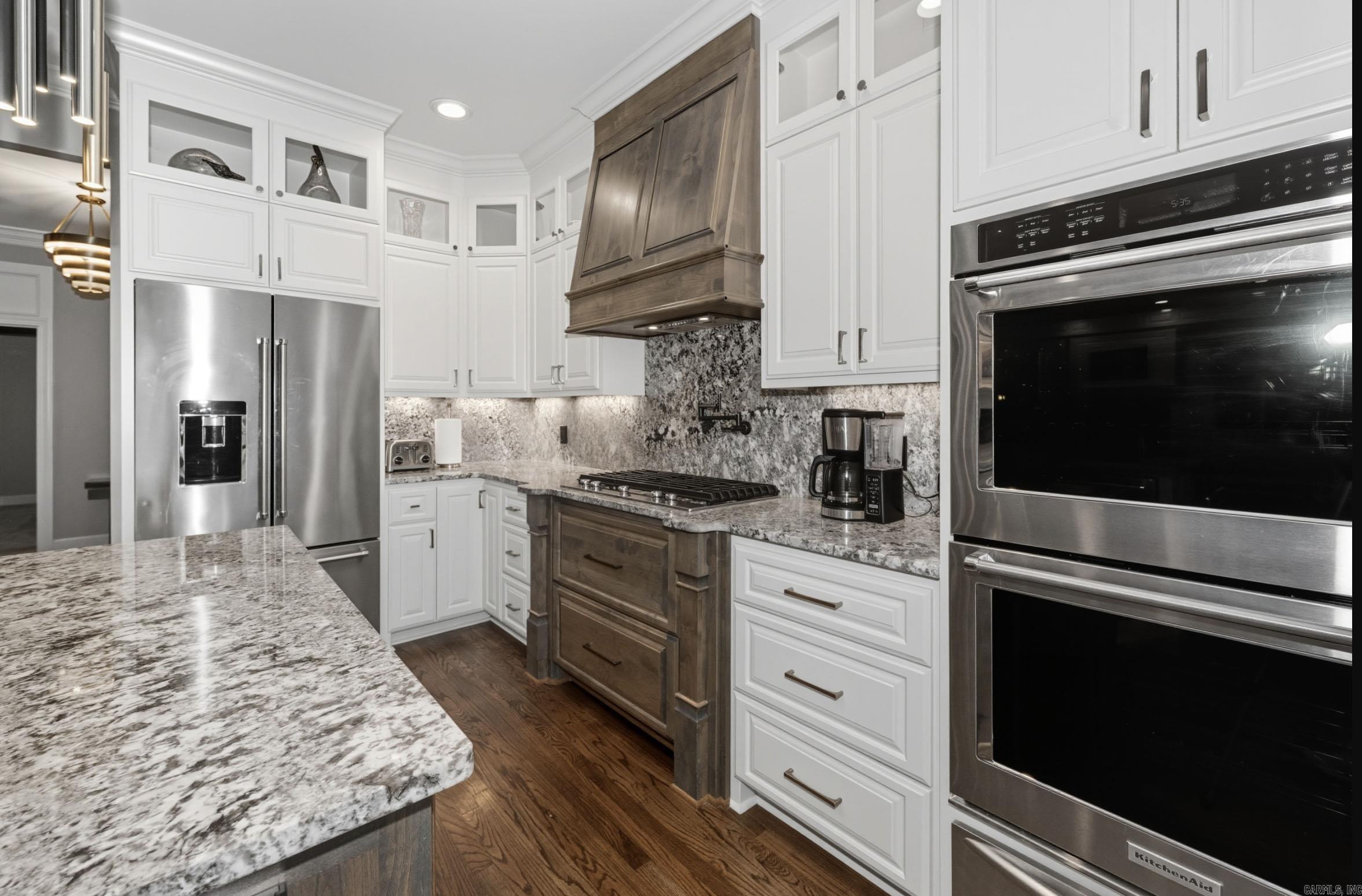 WOODRIDGE TOWNHOMES - Residential