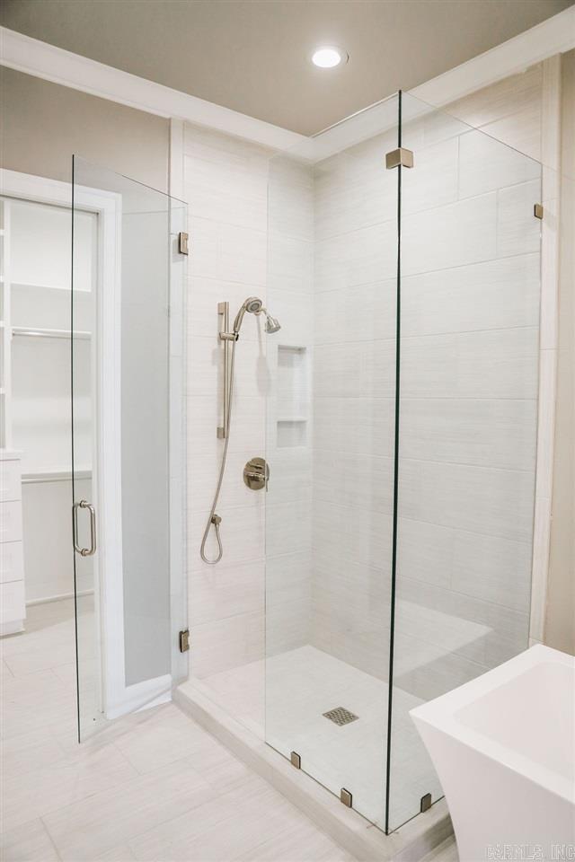 Chenal Valley - Residential Lease