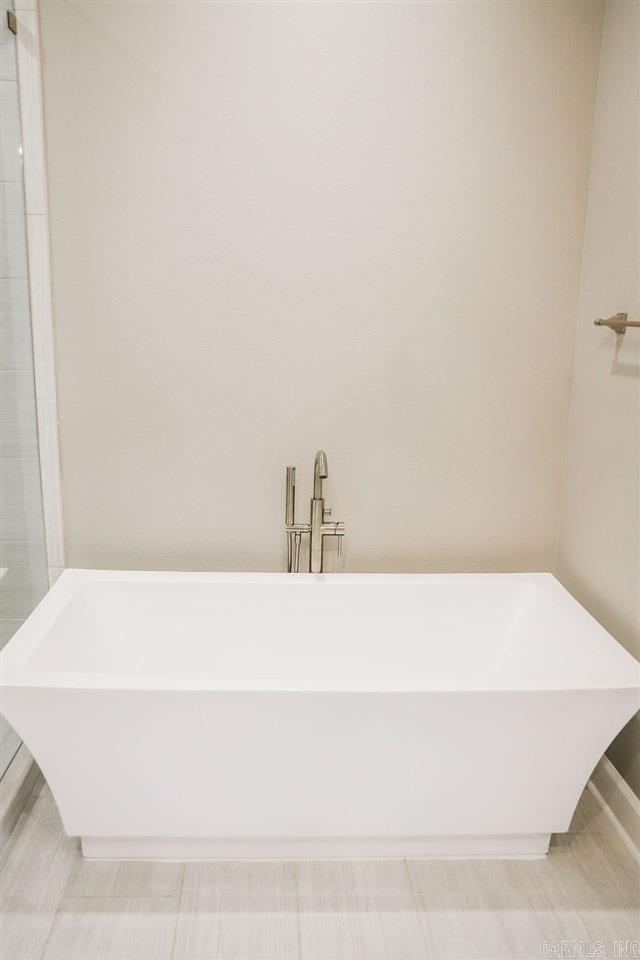 Chenal Valley - Residential Lease