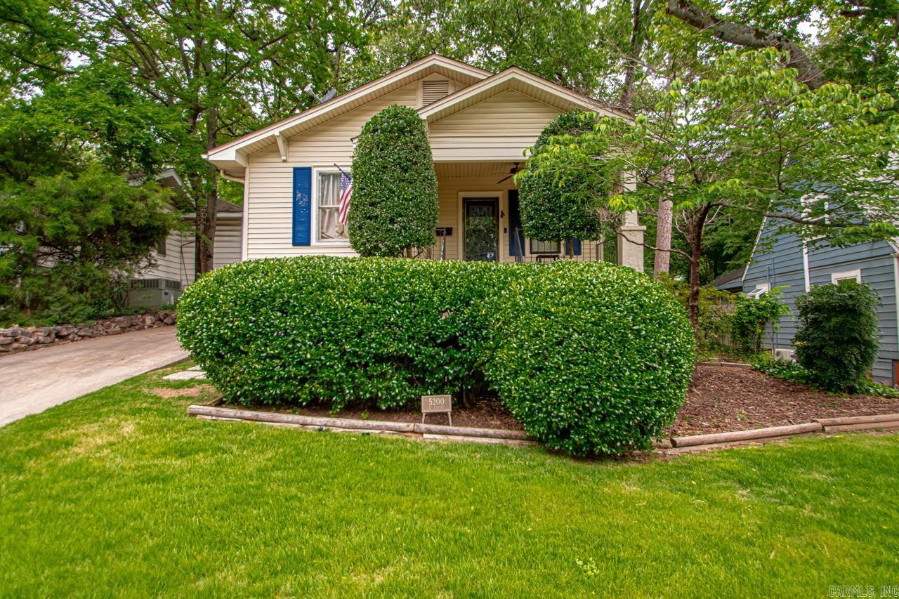 PULASKI HEIGHTS - Residential