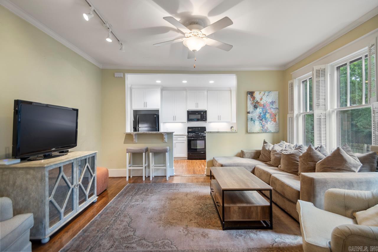 PULASKI HEIGHTS - Residential