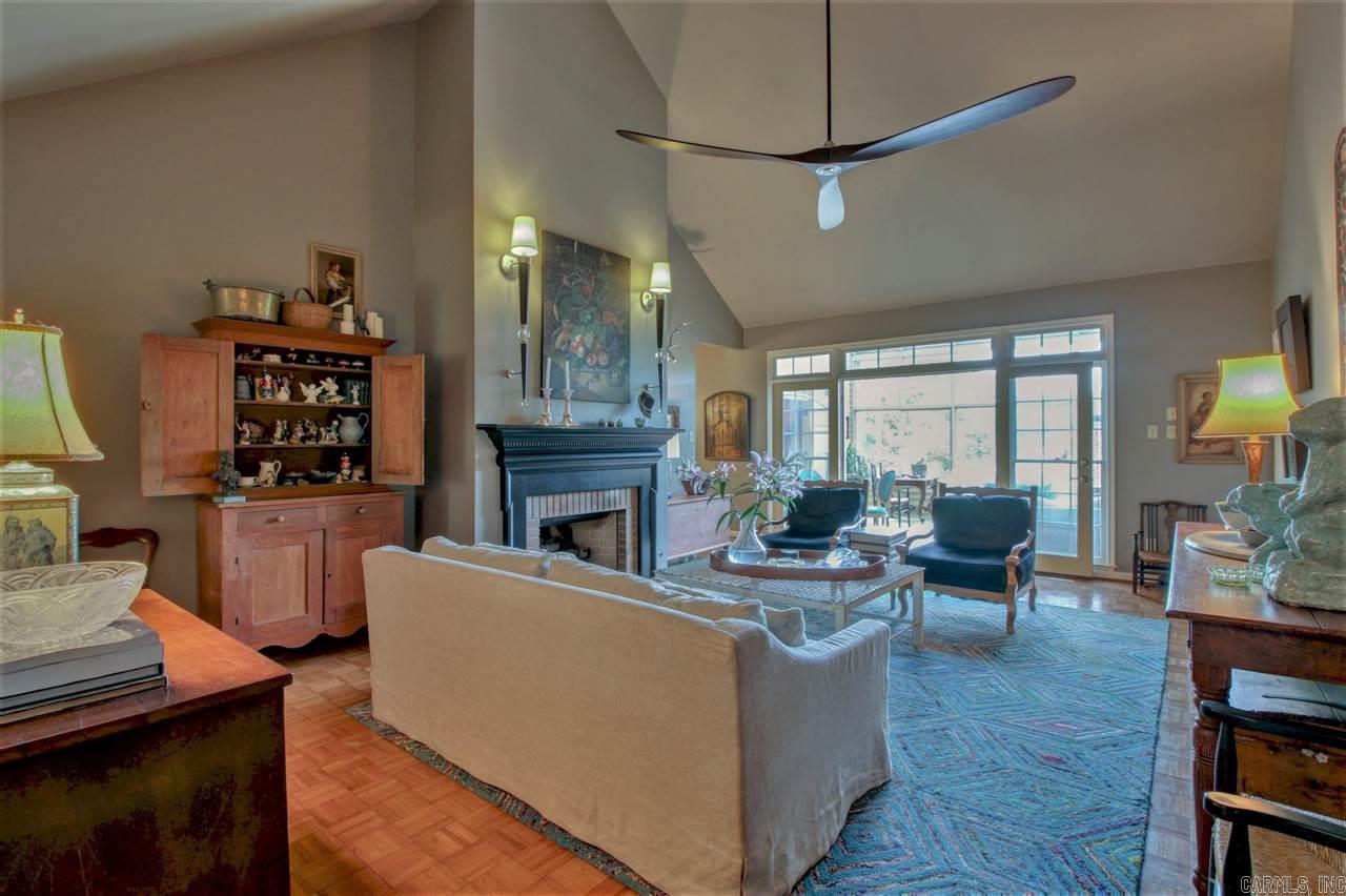 WINDSOR CT TOWNHOMES HPR - Residential