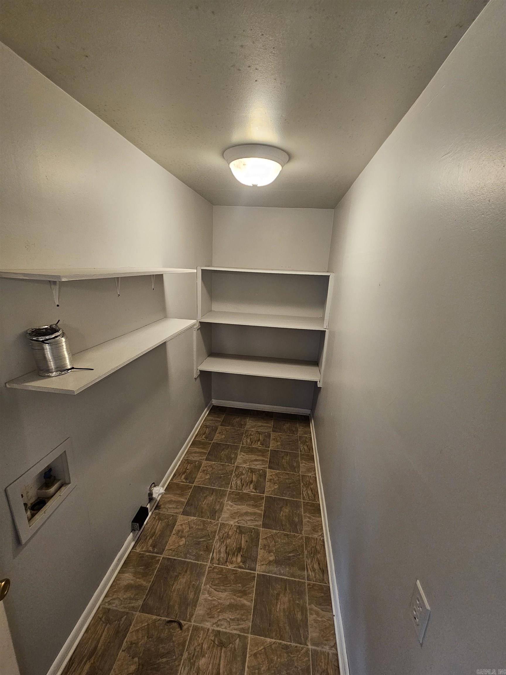 Ellis Acres - Residential Lease