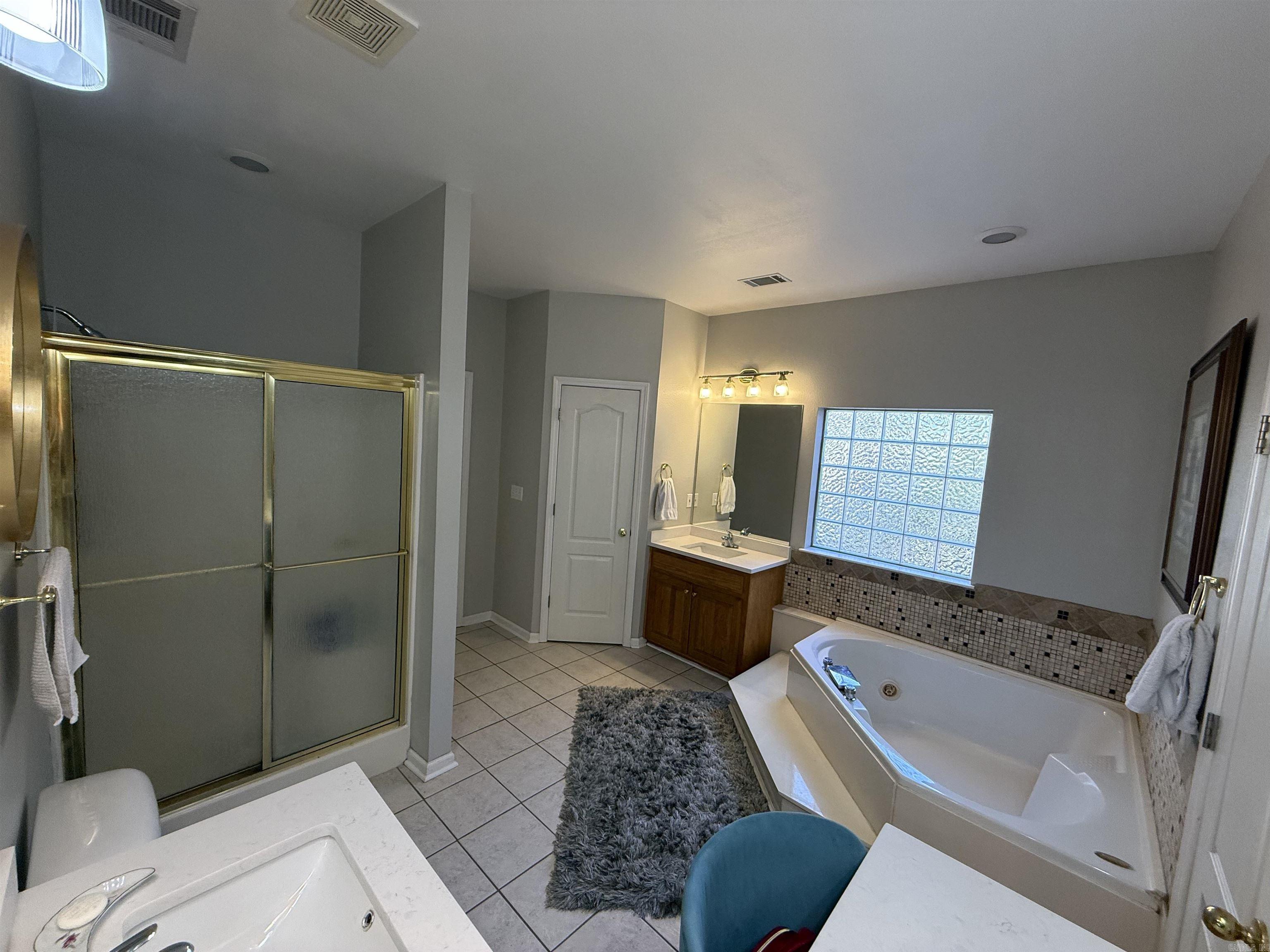 LEXINGTON PARK - Residential