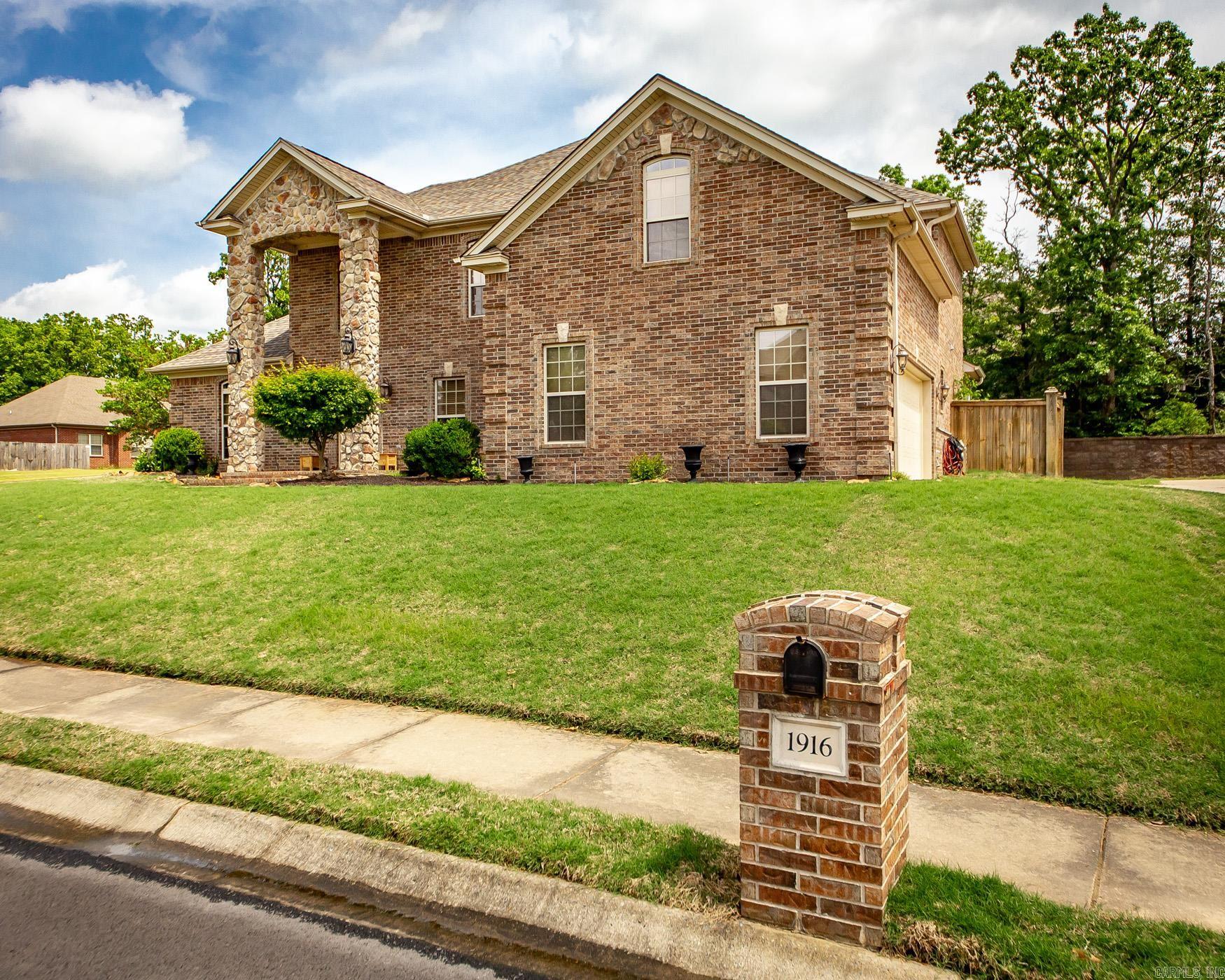 MILLERS CROSSING - Residential