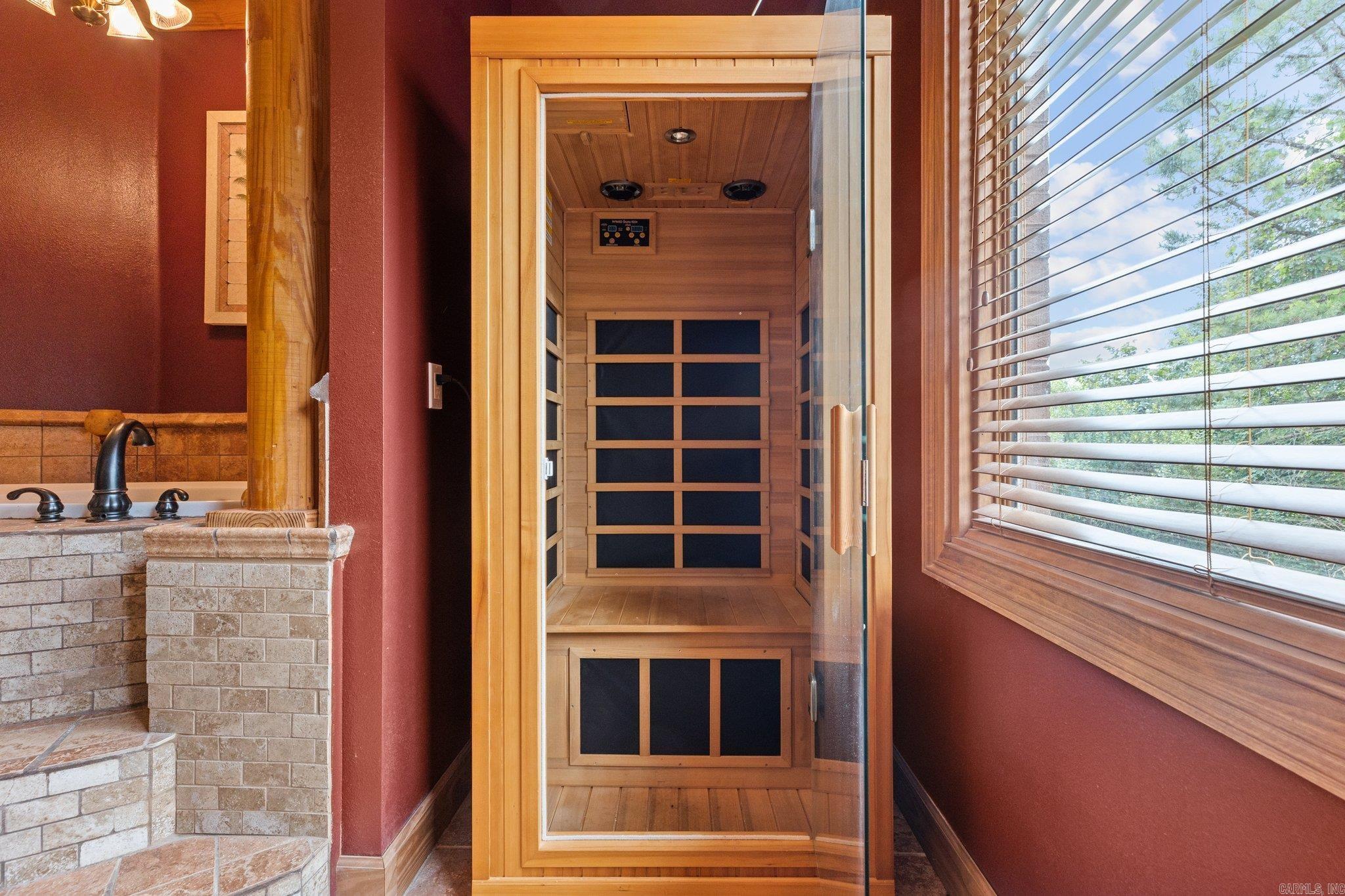 EAGLE RIDGE ESTATES - Residential