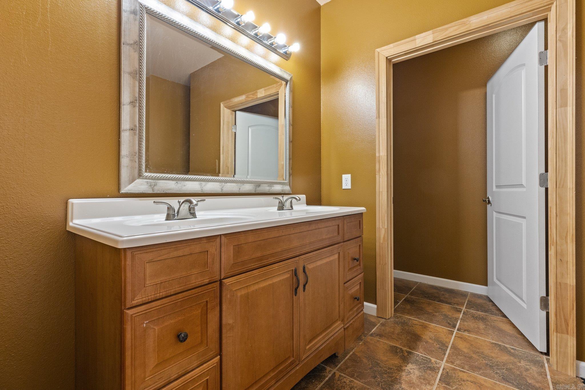 EAGLE RIDGE ESTATES - Residential