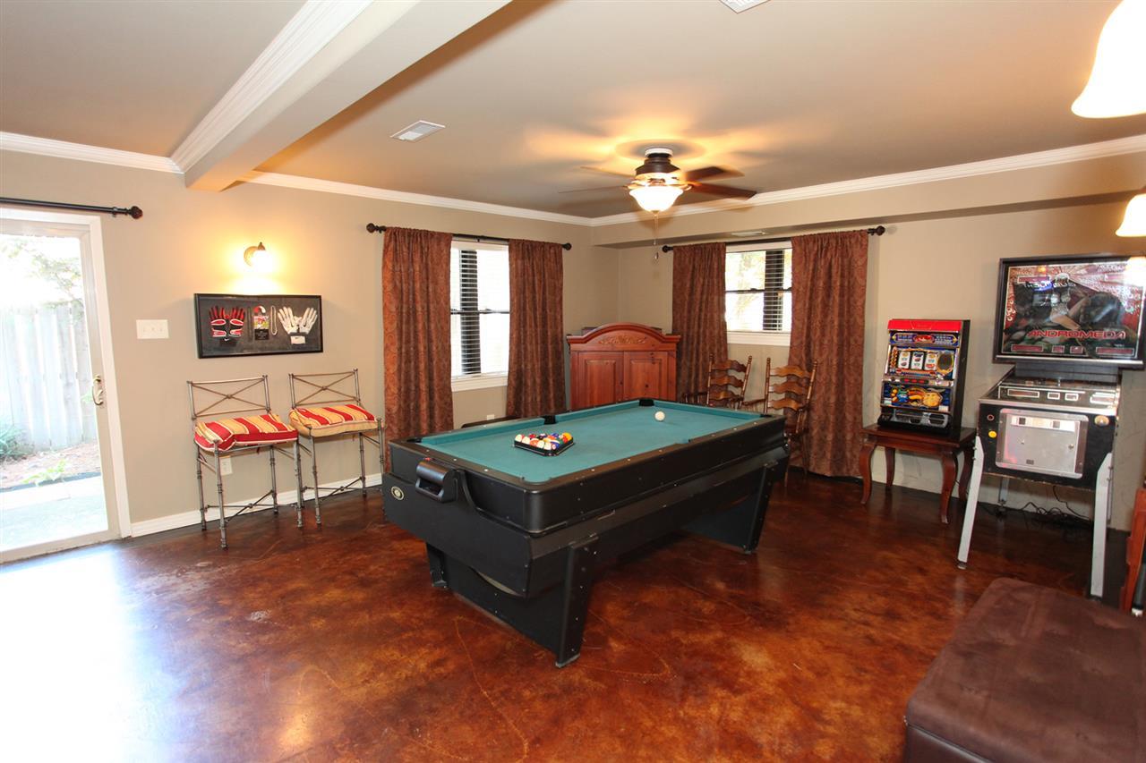 FOXWOOD J - Residential