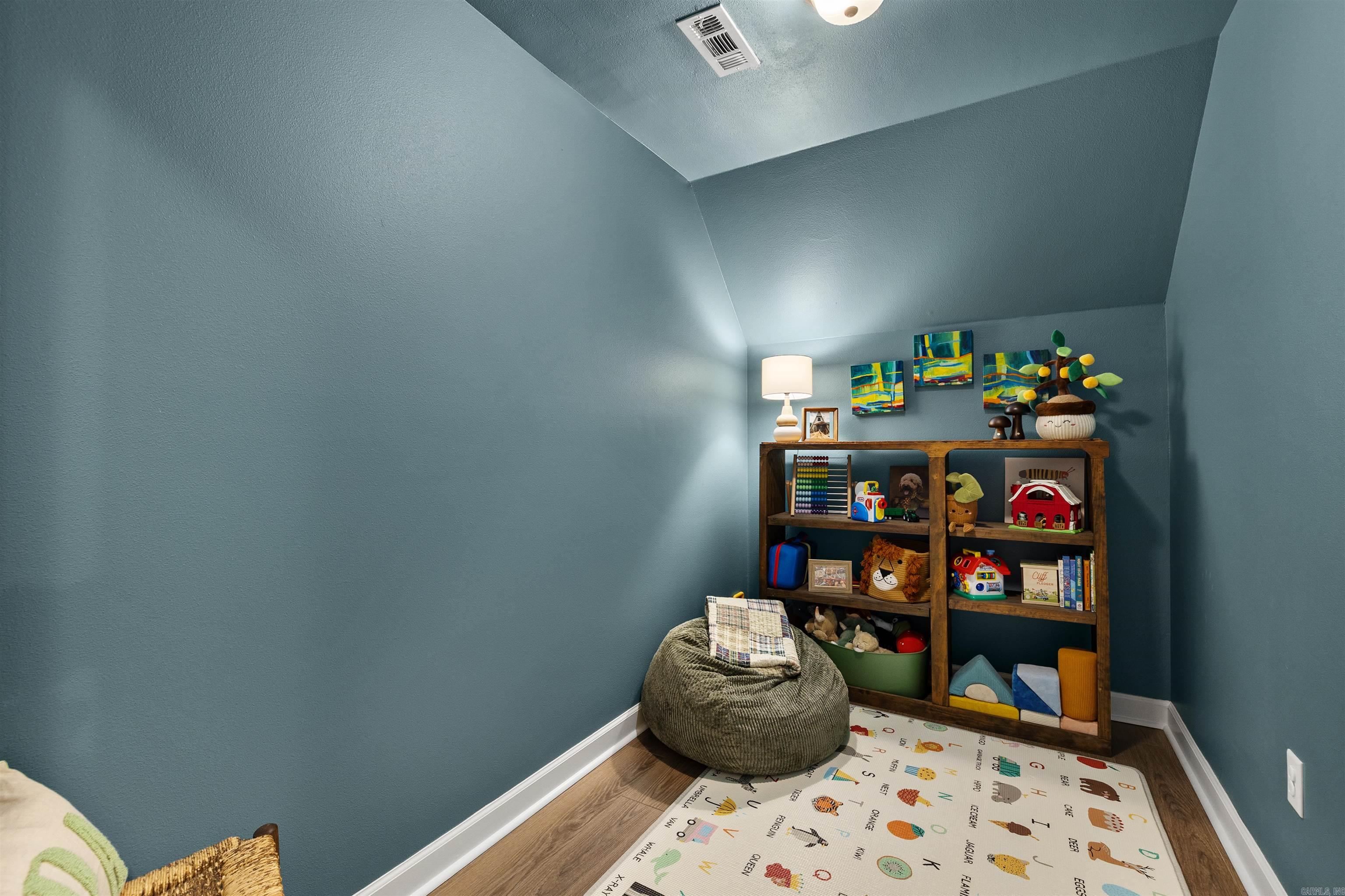 COLONY WEST - Residential