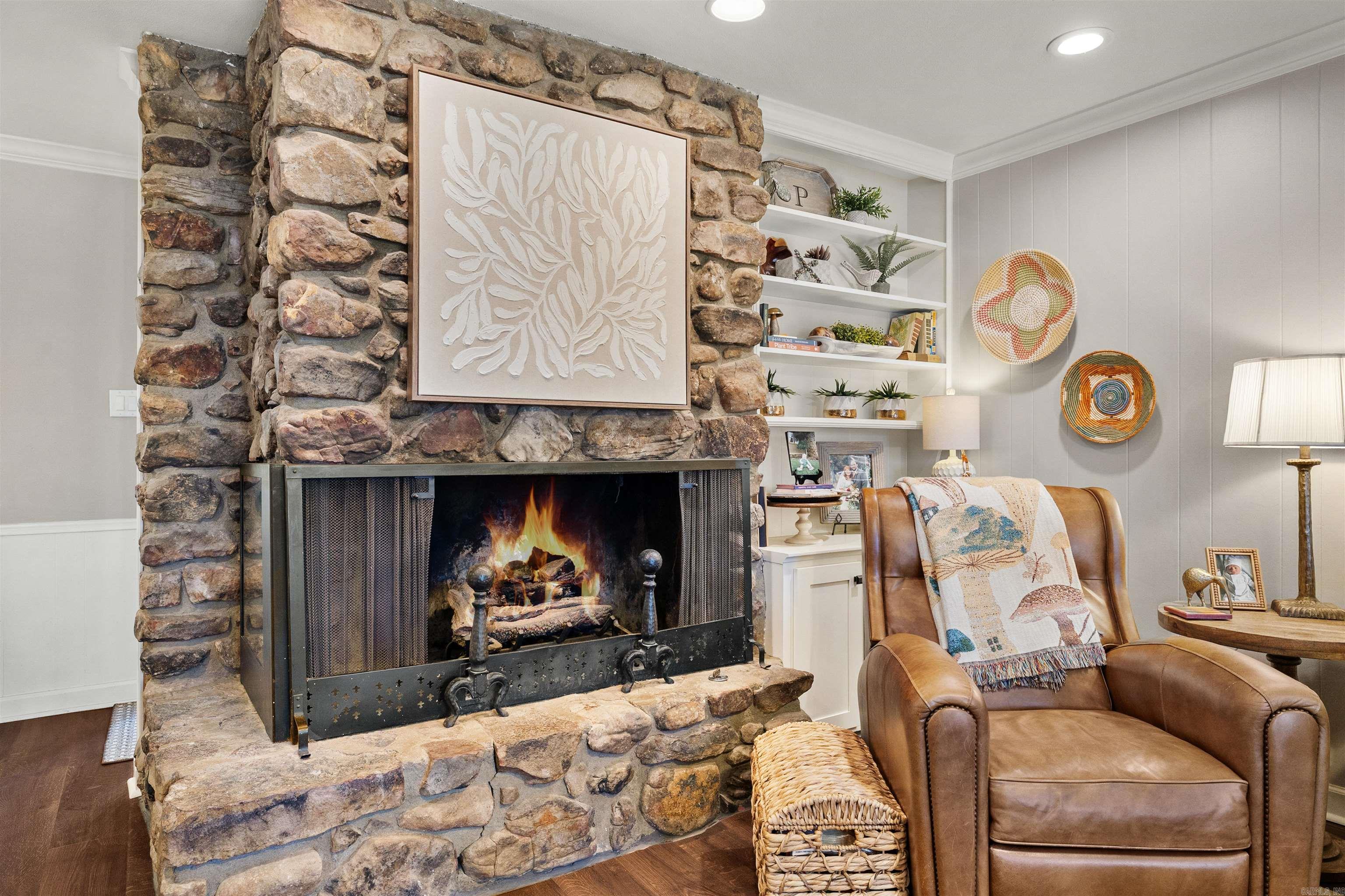 COLONY WEST - Residential