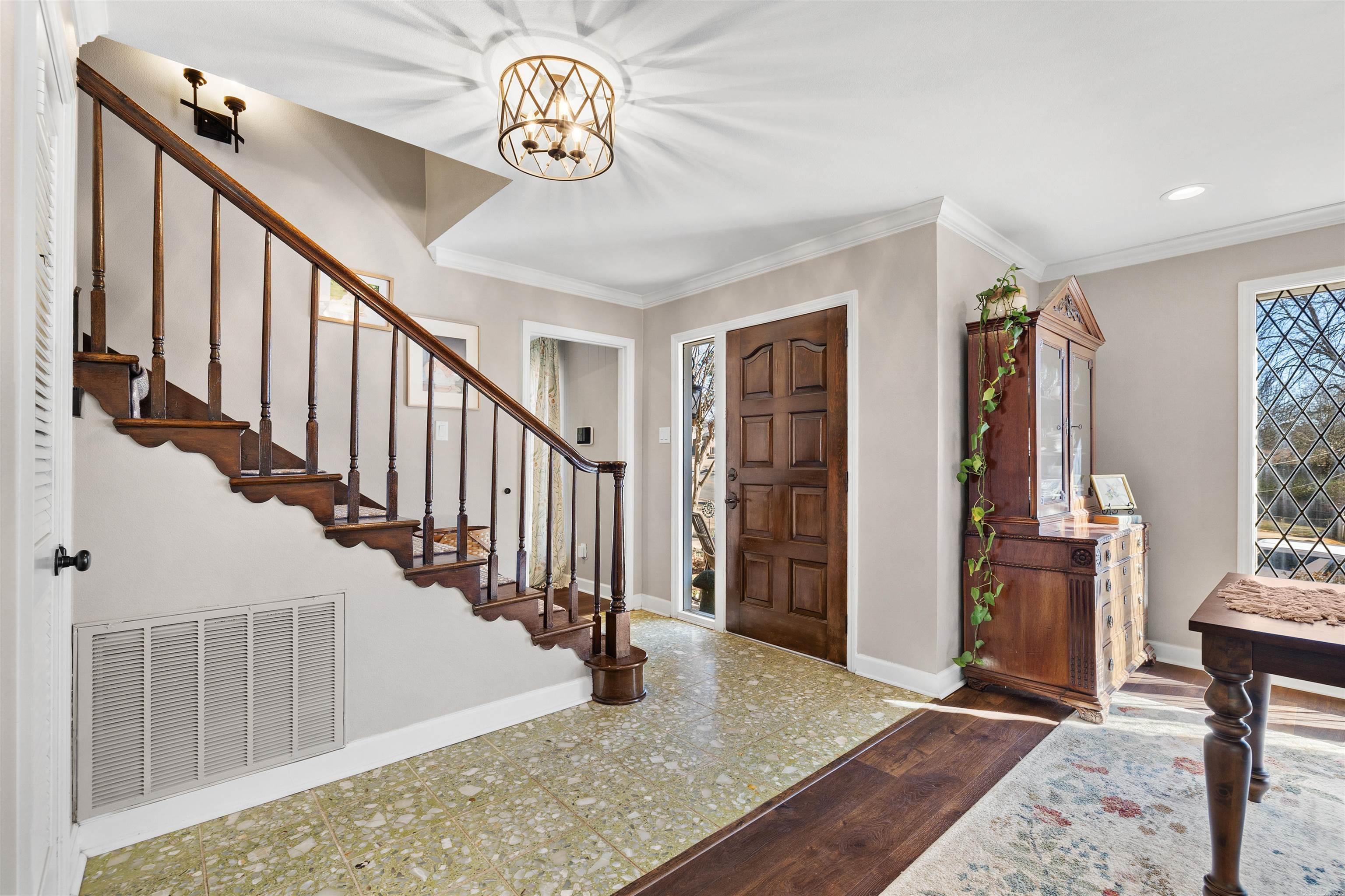 COLONY WEST - Residential