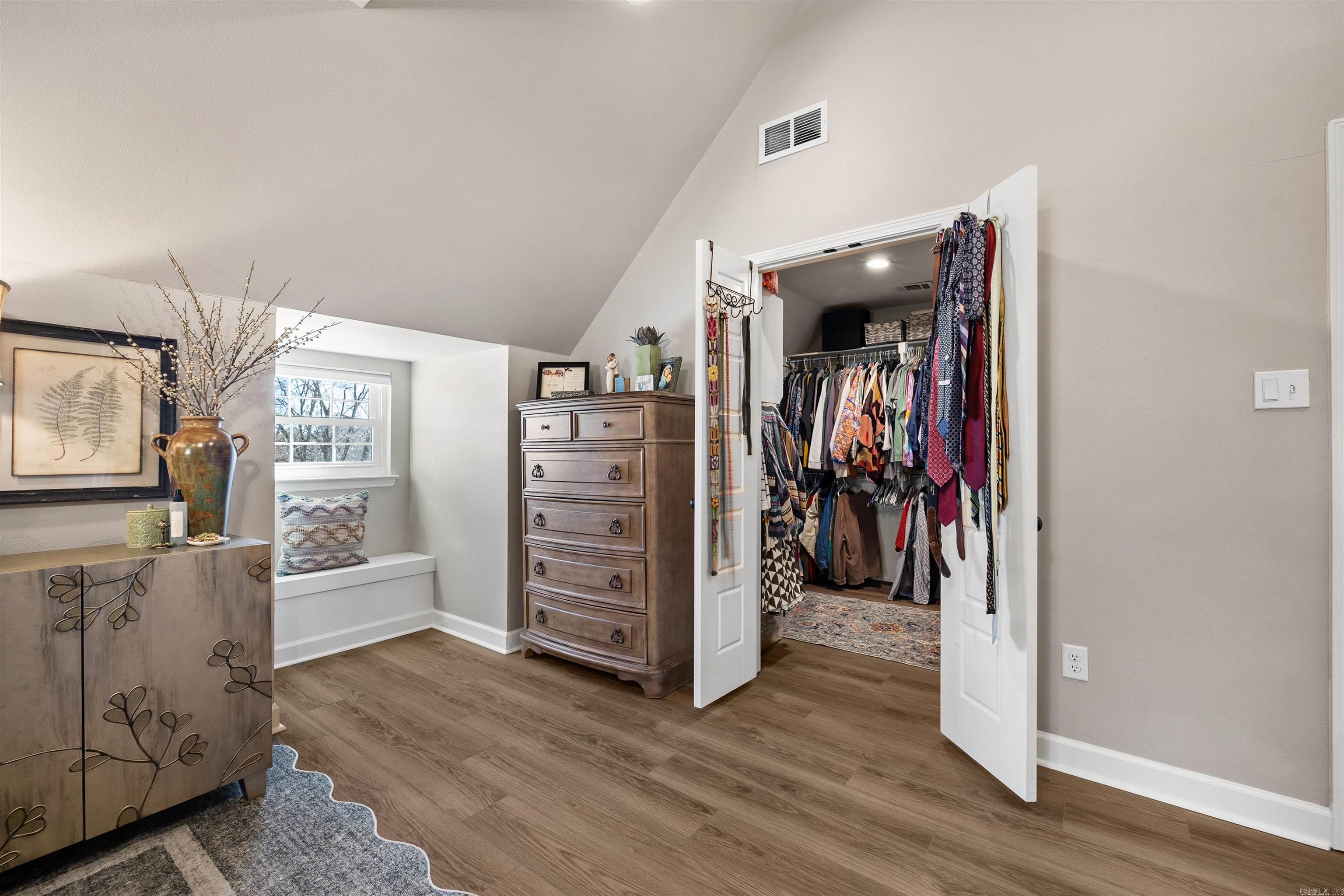 COLONY WEST - Residential