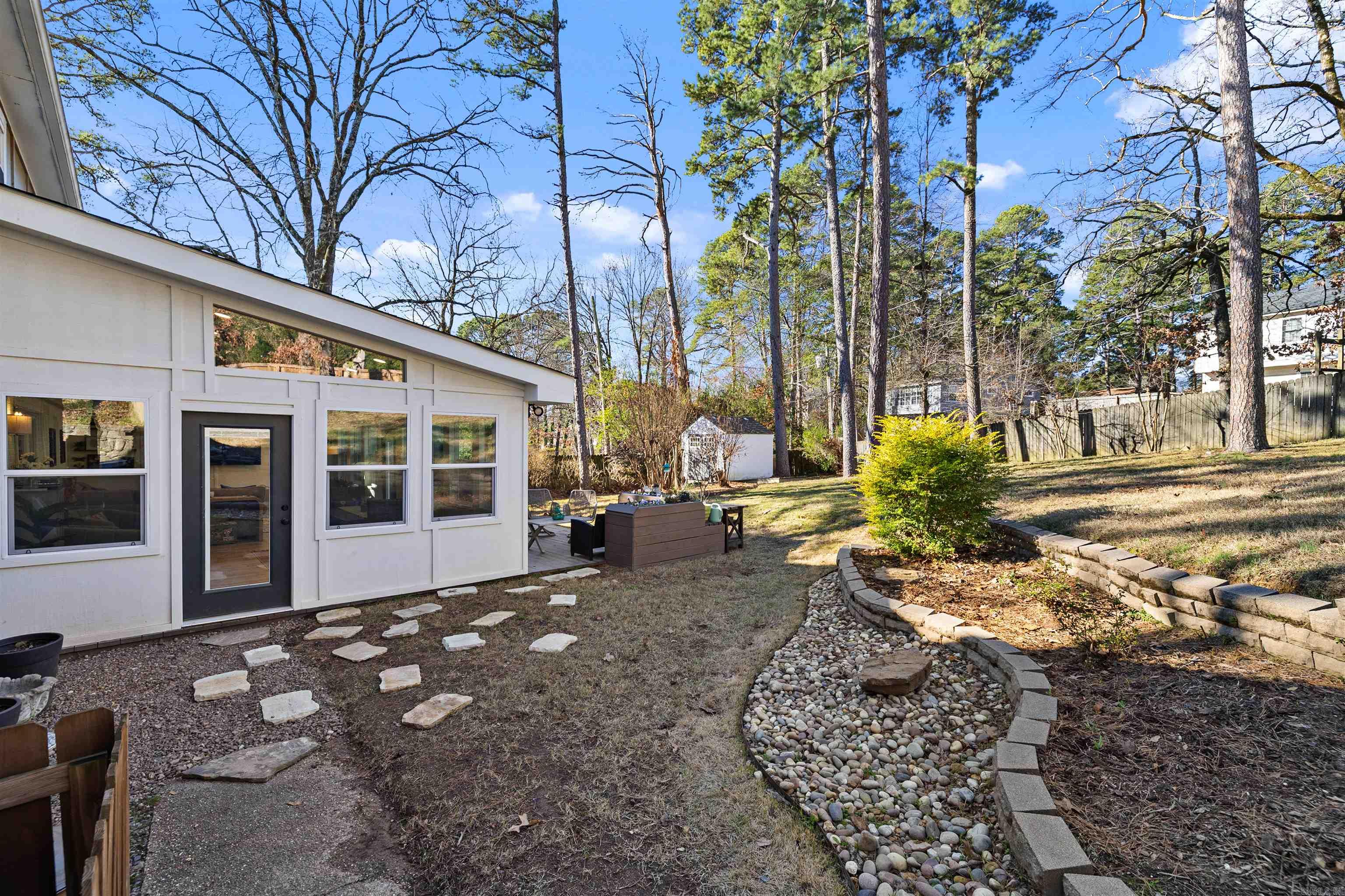 COLONY WEST - Residential