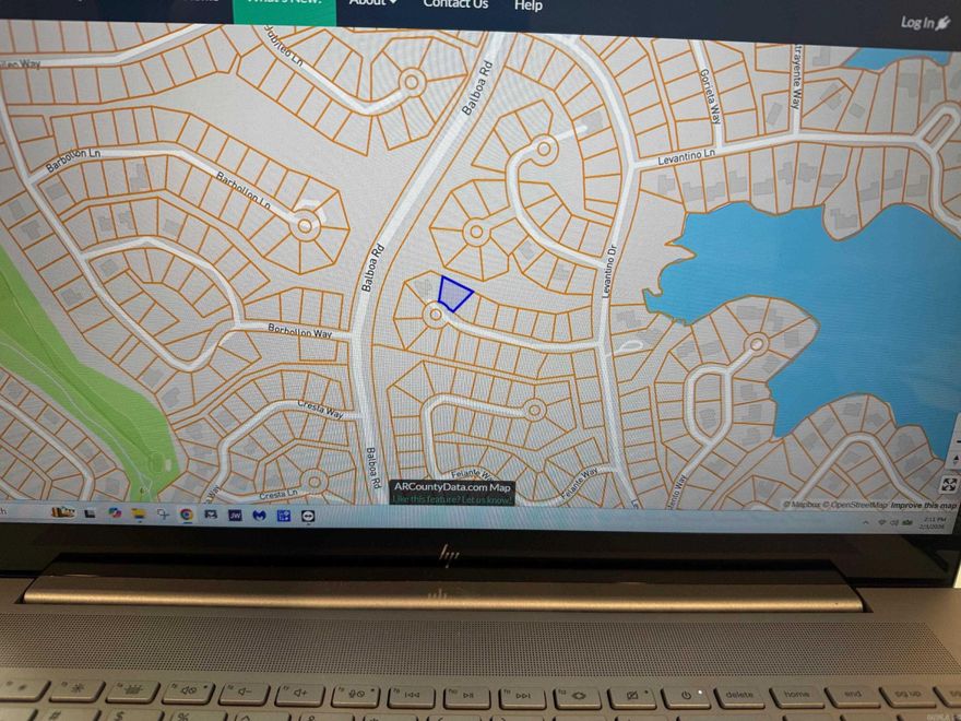 NICE LOCATION...GOLF, WATER AND TENNIS...MAKE ARRANGEMENTS WITH YOUR REALTOR, AND IF YOU DON'T HAVE ONE, CALL THE LISTING AGENT...    PLEASE READ AGENTS REMARKS...