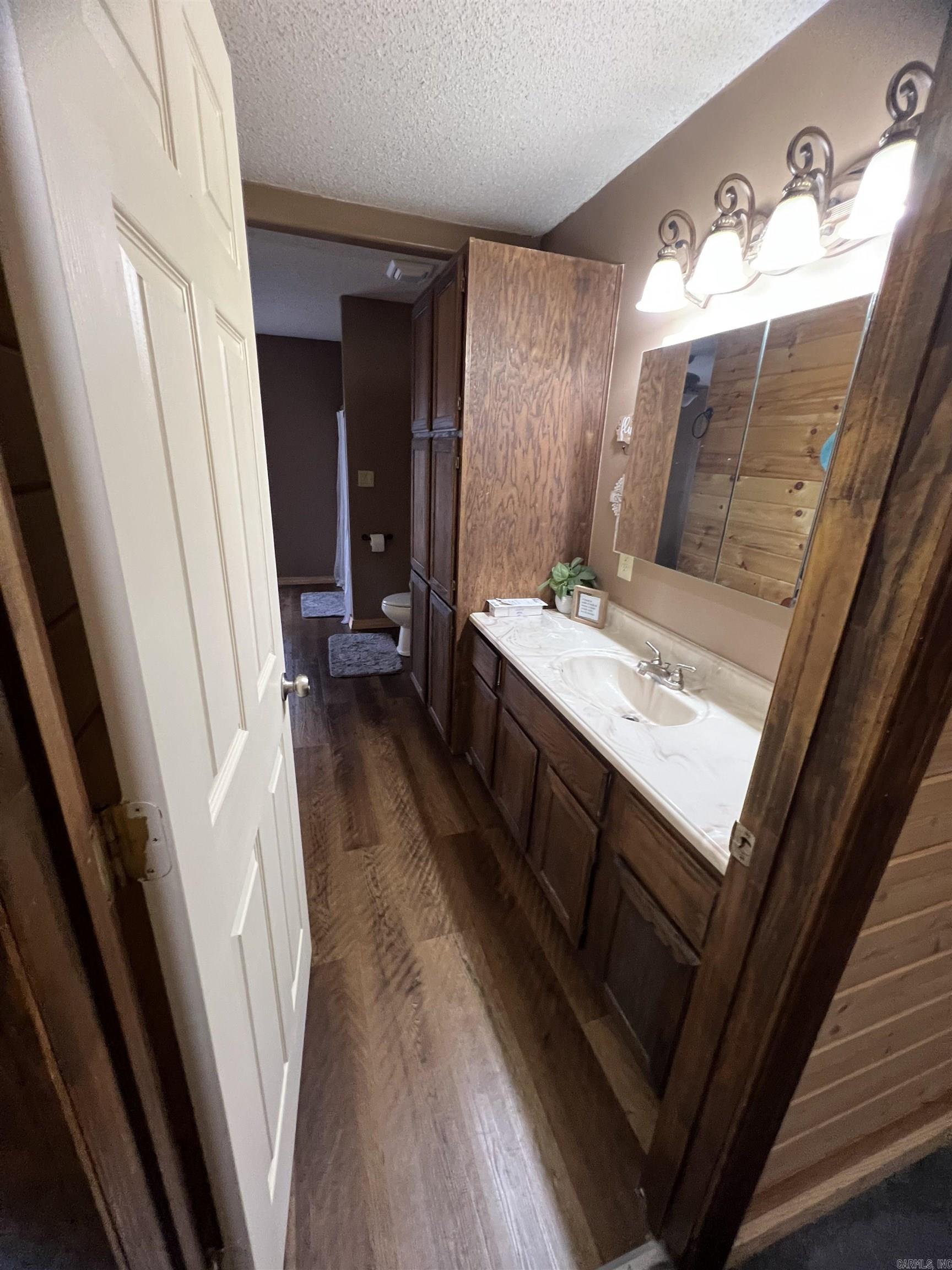 LAKEVIEW - Residential