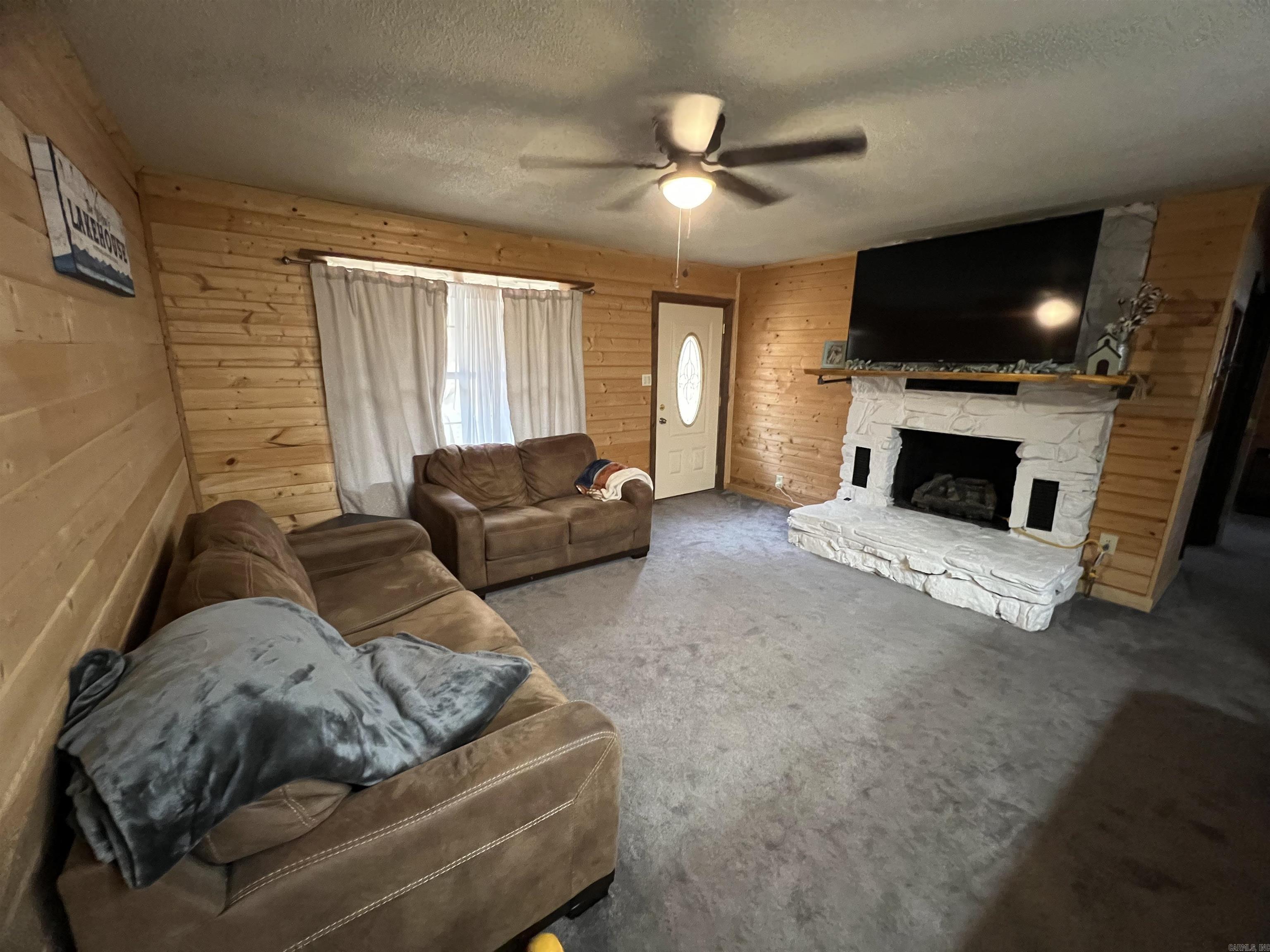 LAKEVIEW - Residential