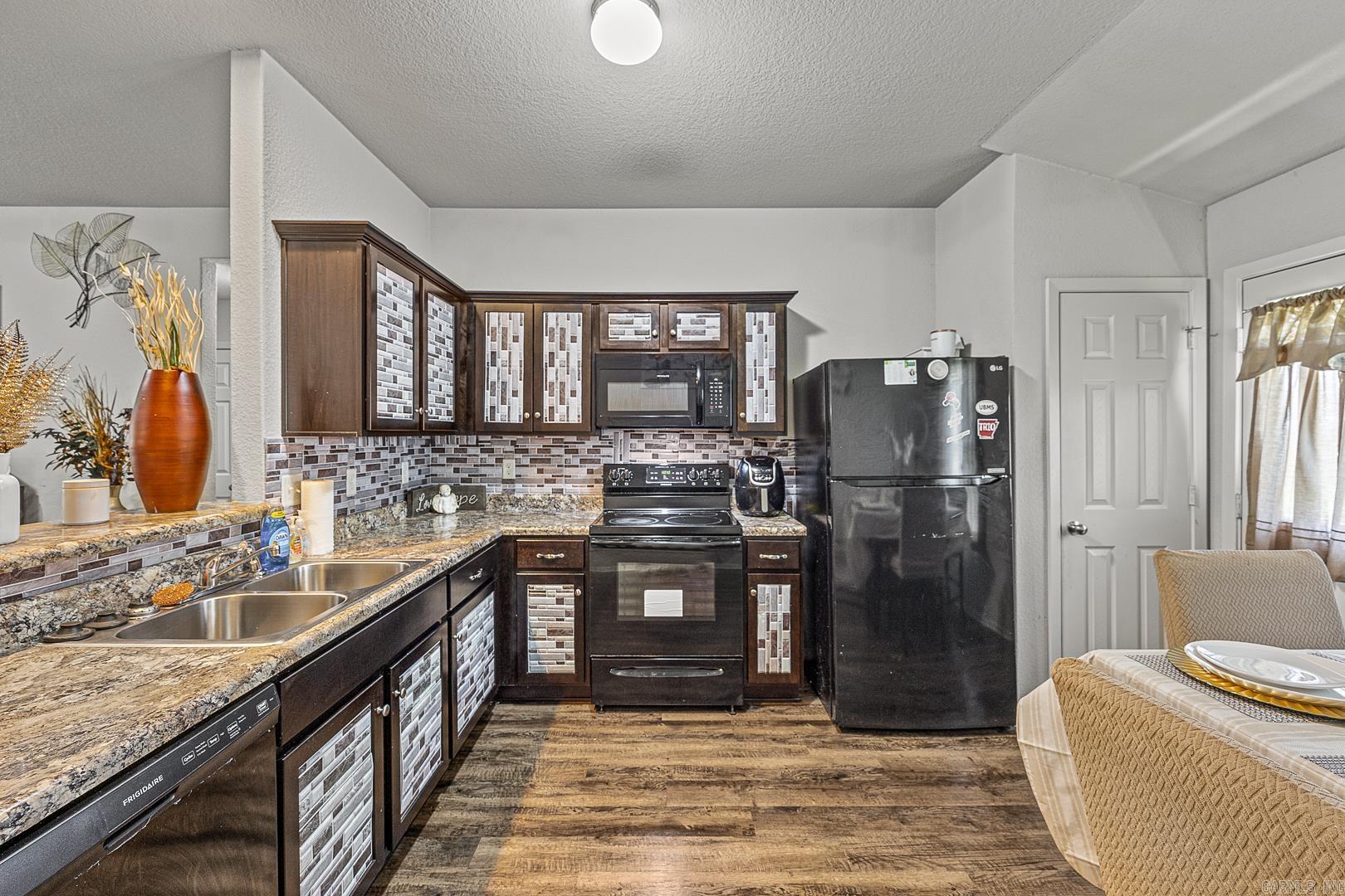 BROOKLAND HILLS - Residential