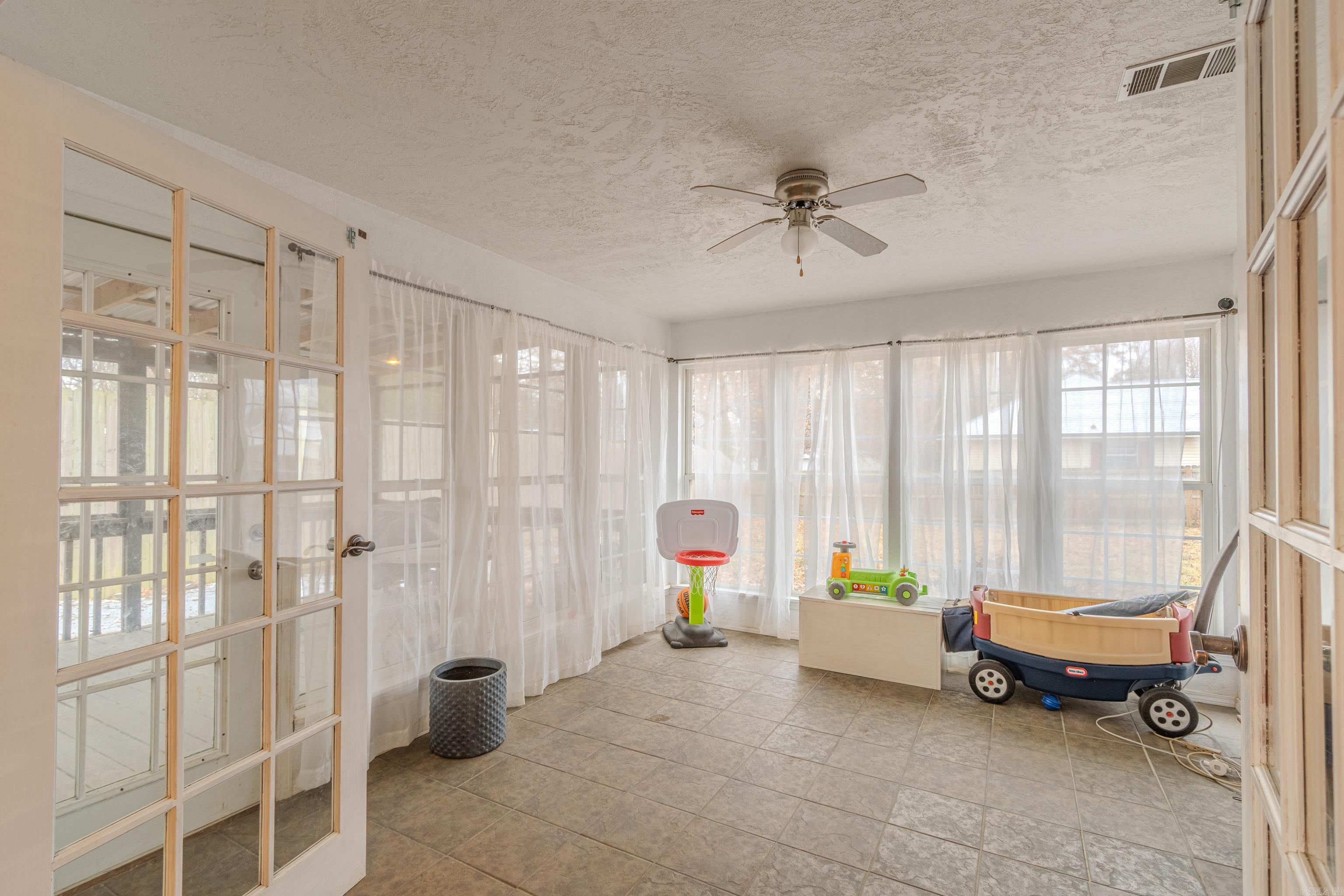 Tall Oaks - Residential