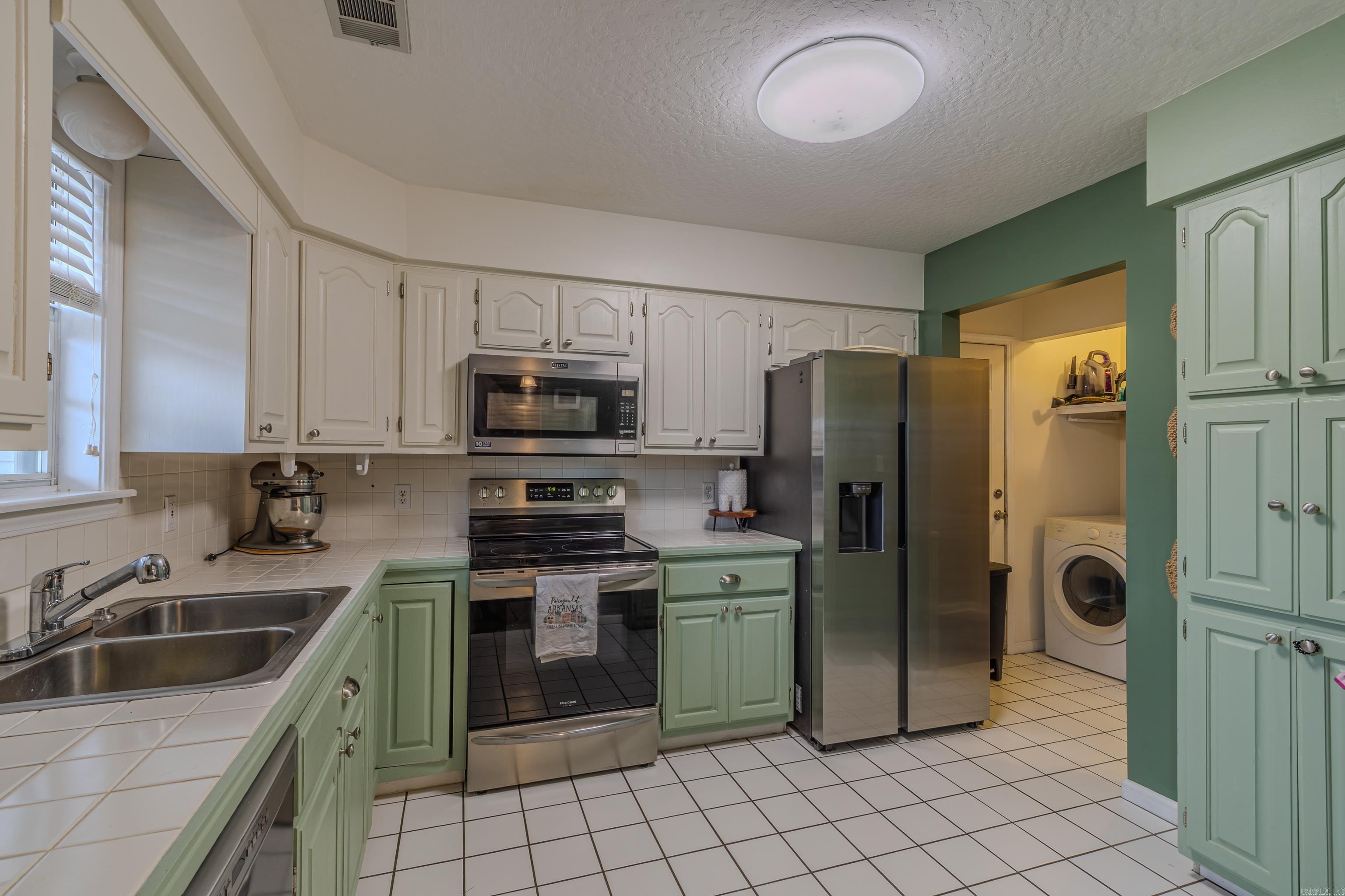 Tall Oaks - Residential