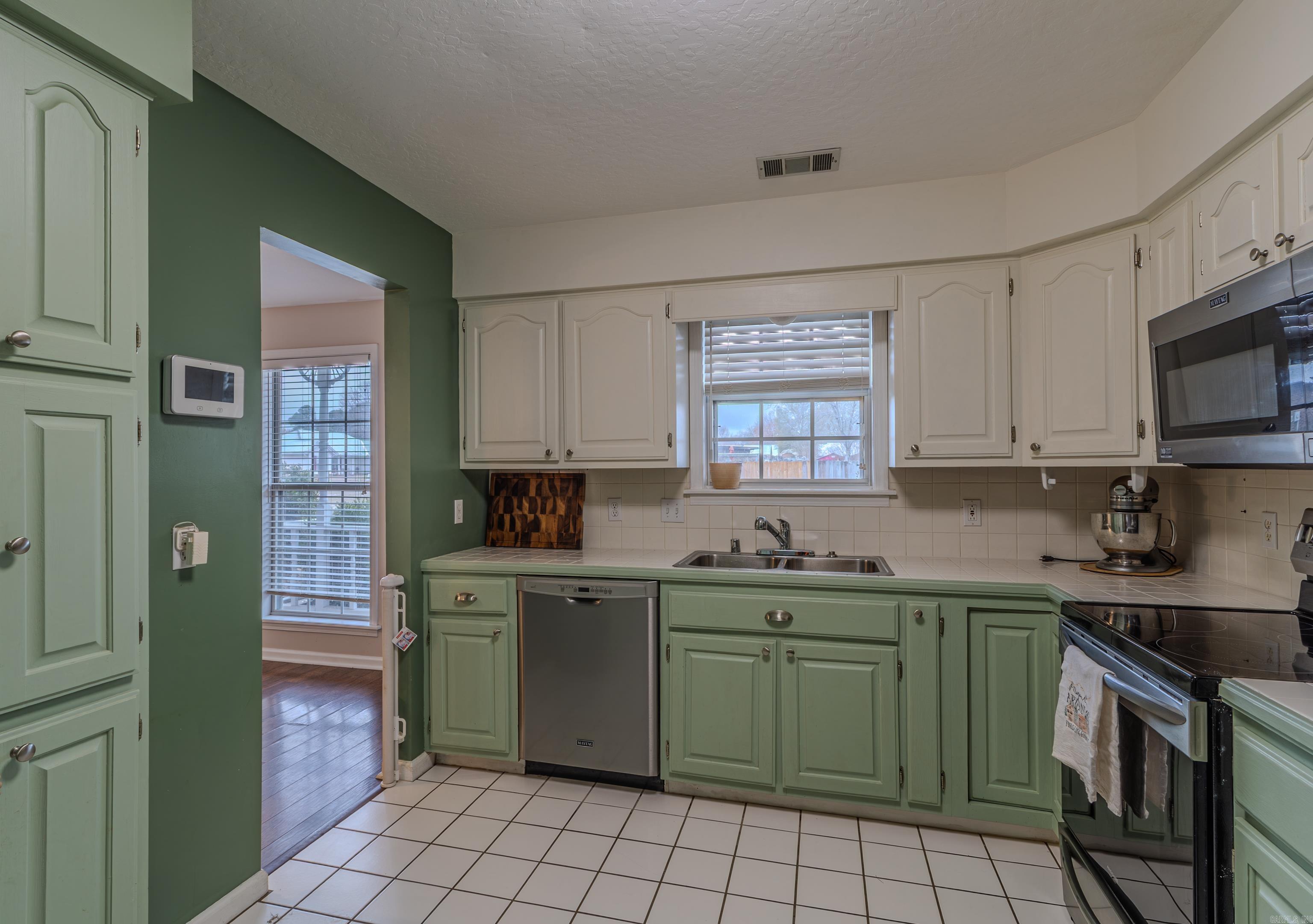 Tall Oaks - Residential