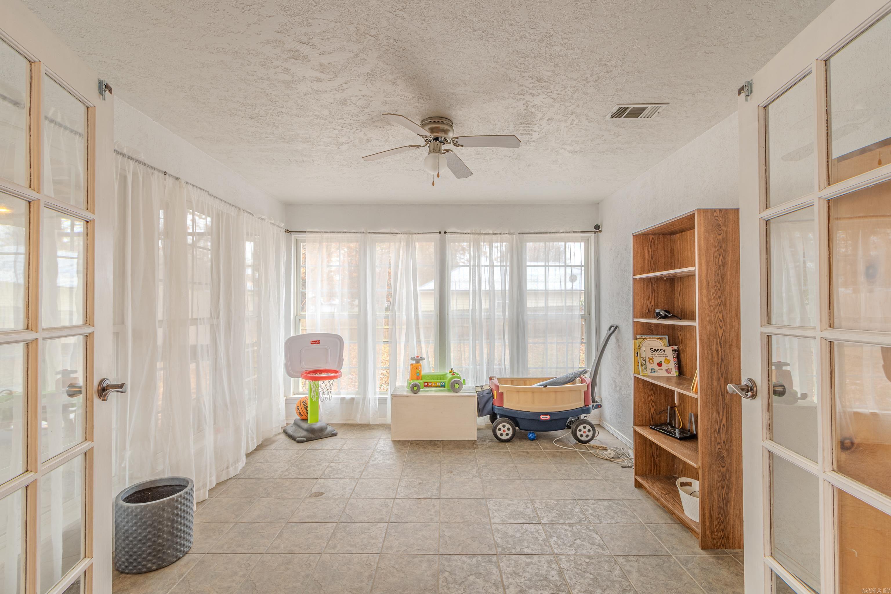 Tall Oaks - Residential