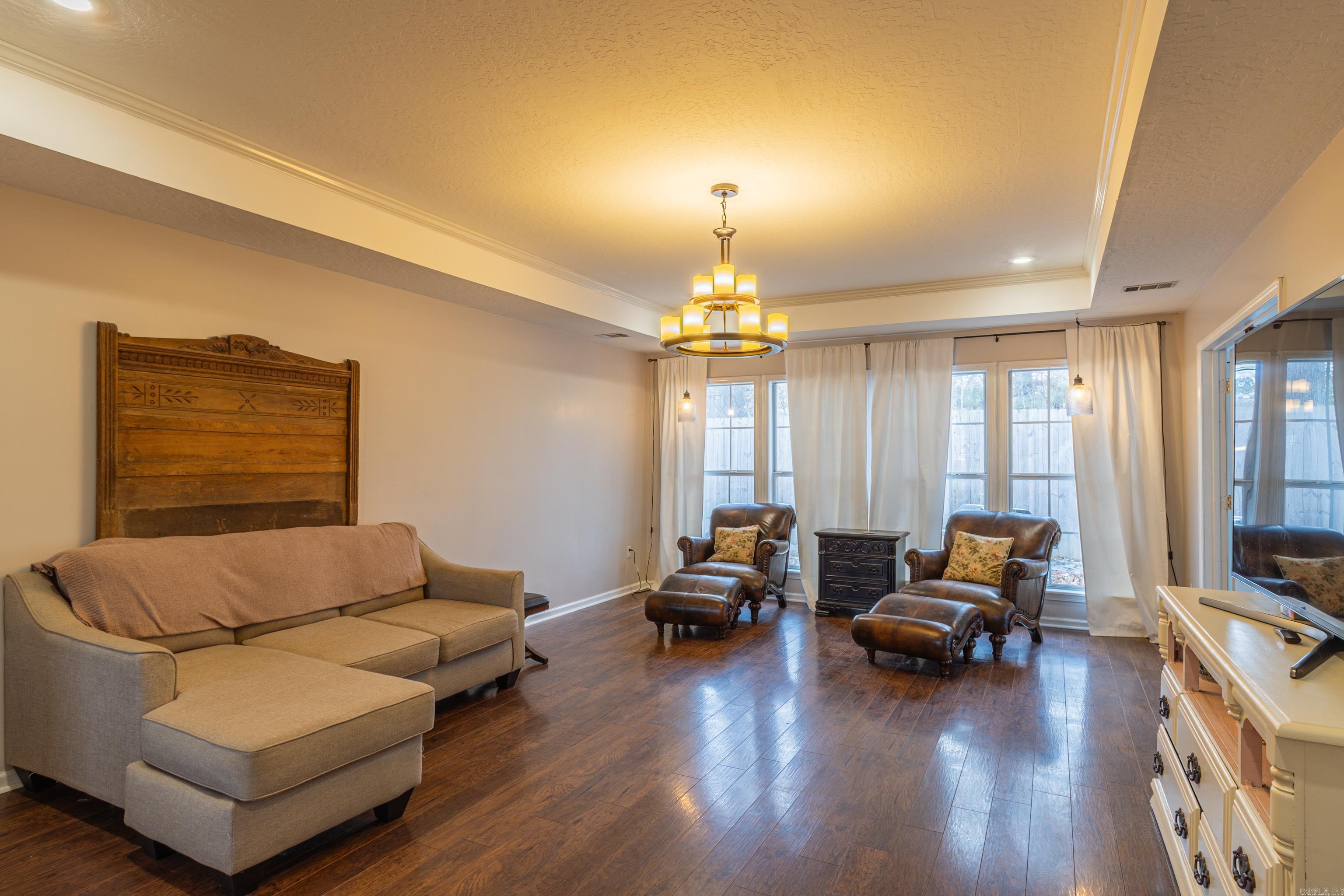 Tall Oaks - Residential