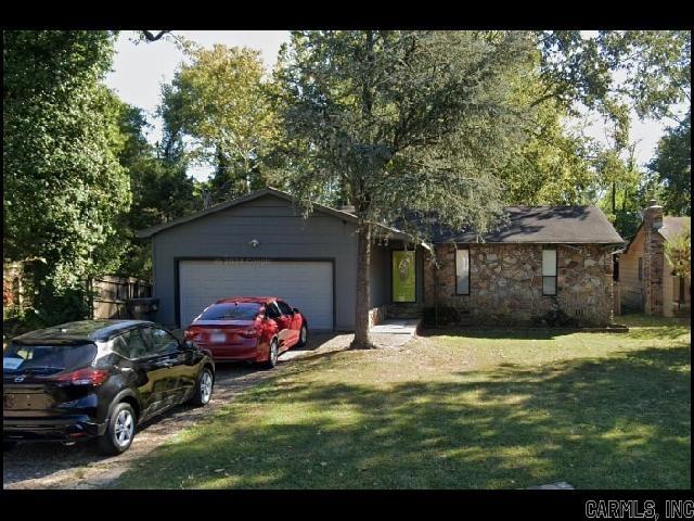 *LITTLE ROCK* CHARMING HOME IN THE PEOPLES SOUTH SUBDIVISION!! This 3 Bedroom And 2 Bath Home Features 1500 Sqft! Electric Range, Dishwasher, And Refrigerator Provided In Kitchen! Washer & Dryer Included! Fenced Backyard! 2 Car Garage For Parking! PET FRIENDLY!! AVAILABLE LATE SEPTEMBER 2025!!!