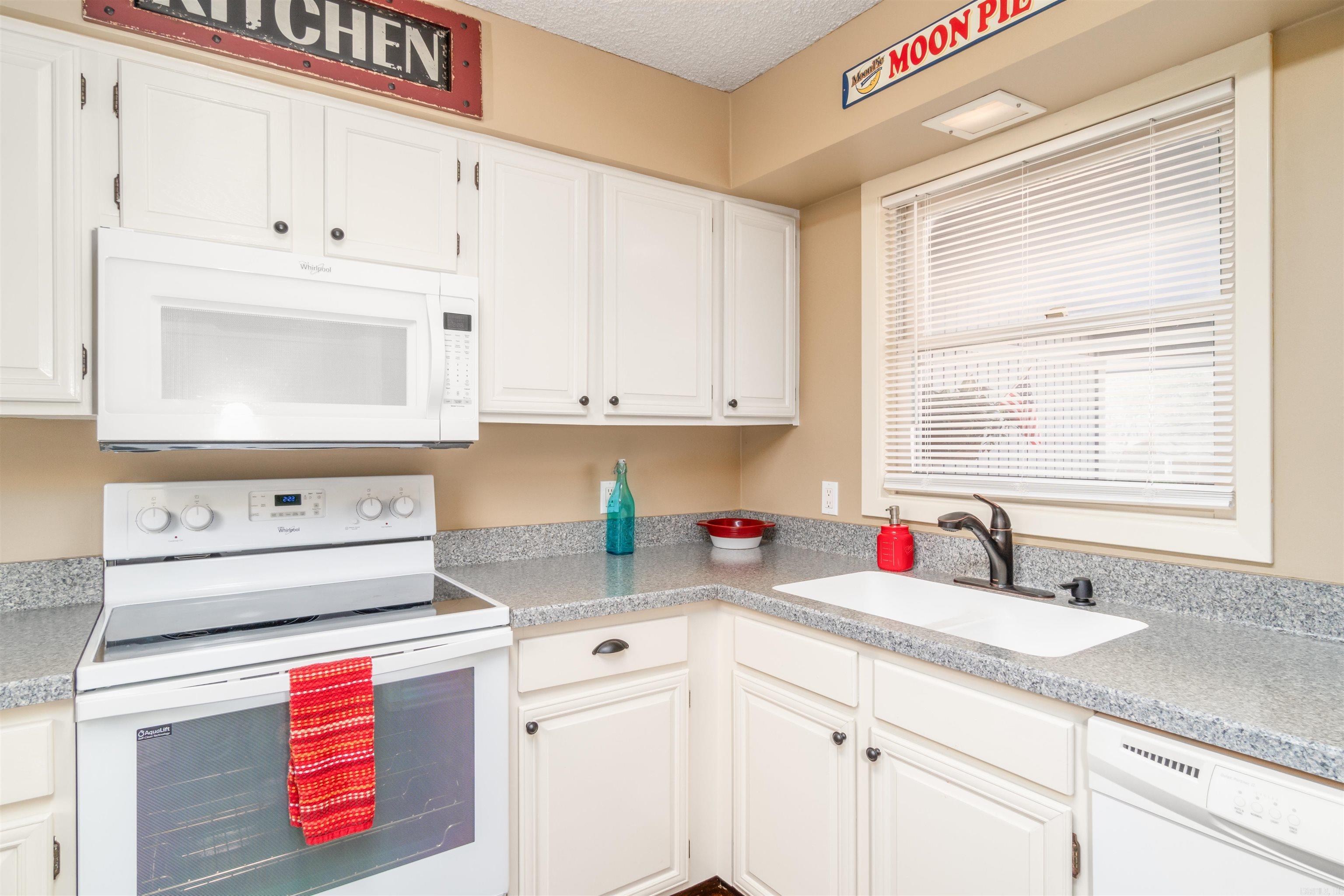 Madrid Courts - Residential