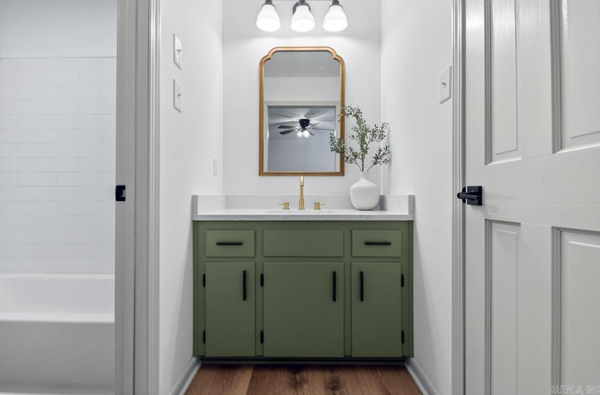 STONEWALL - Residential