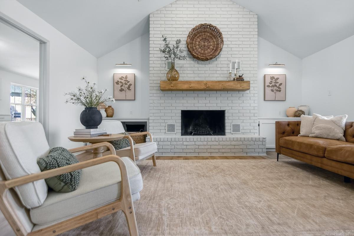 STONEWALL - Residential